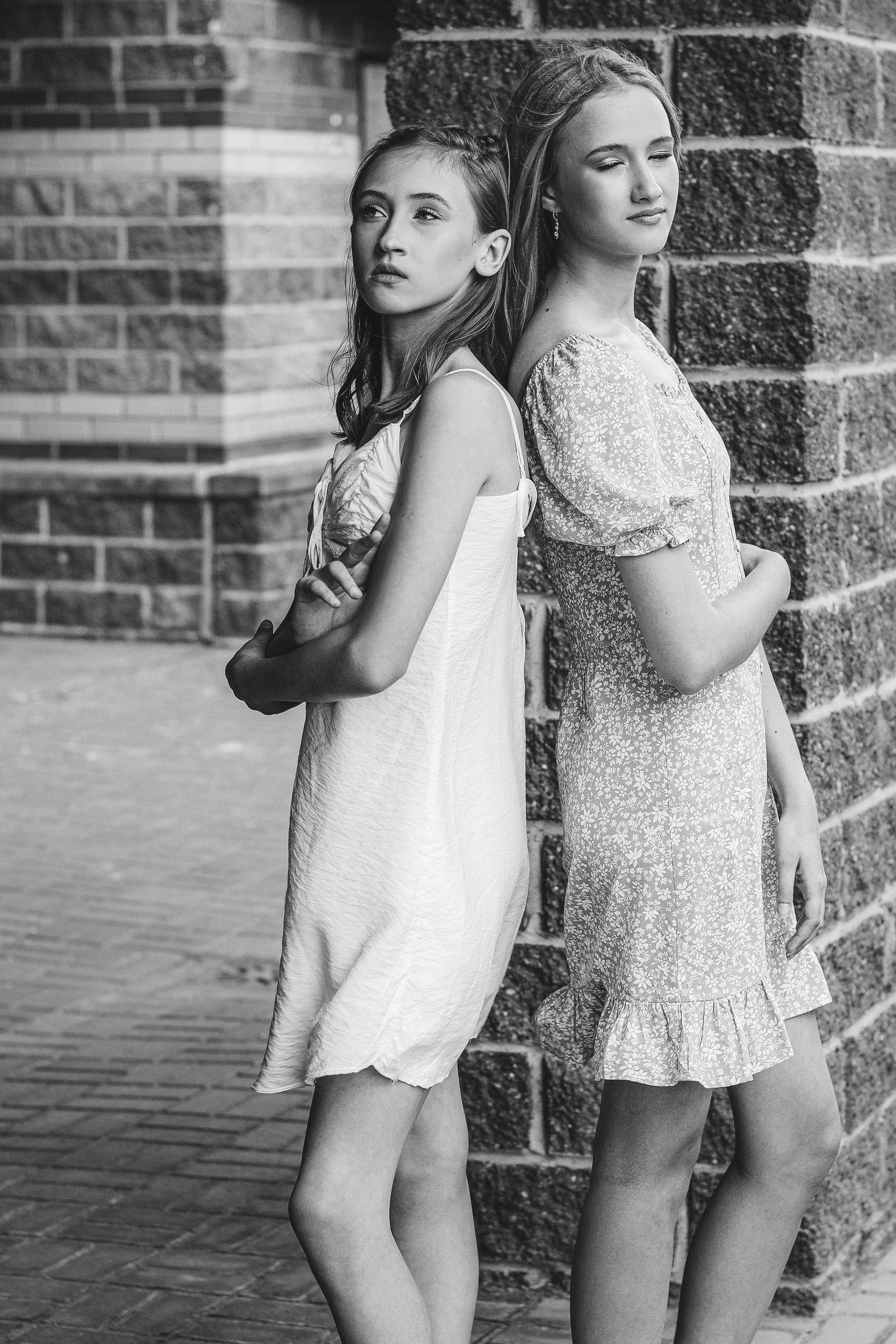 Фотопрогулка с ученицами модельной школы H&A. Портретный и репортажный фотограф в Санкт-Петербурге Варвара Жукова