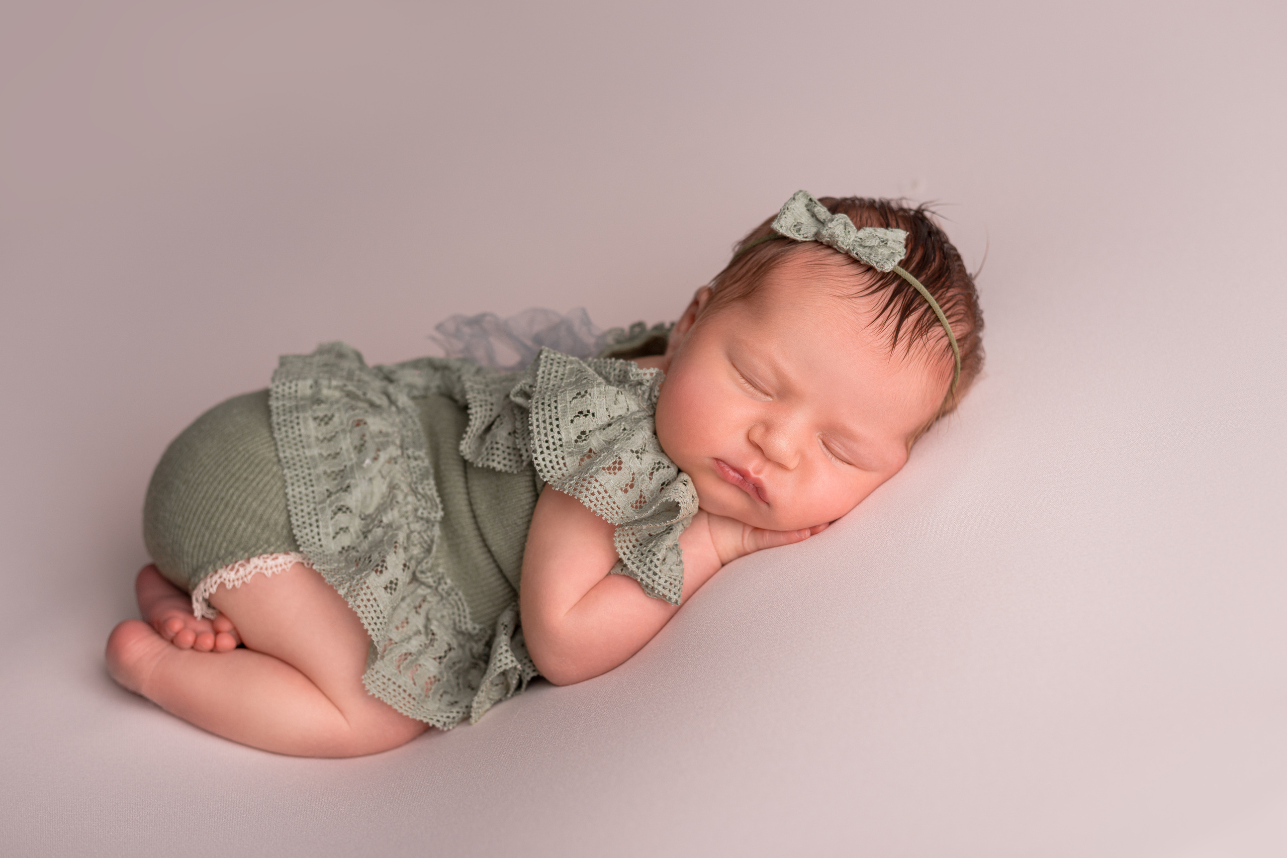 Фотографии новорожденных детей. Фотограф новорожденных в Омске Анастасия Моисеева