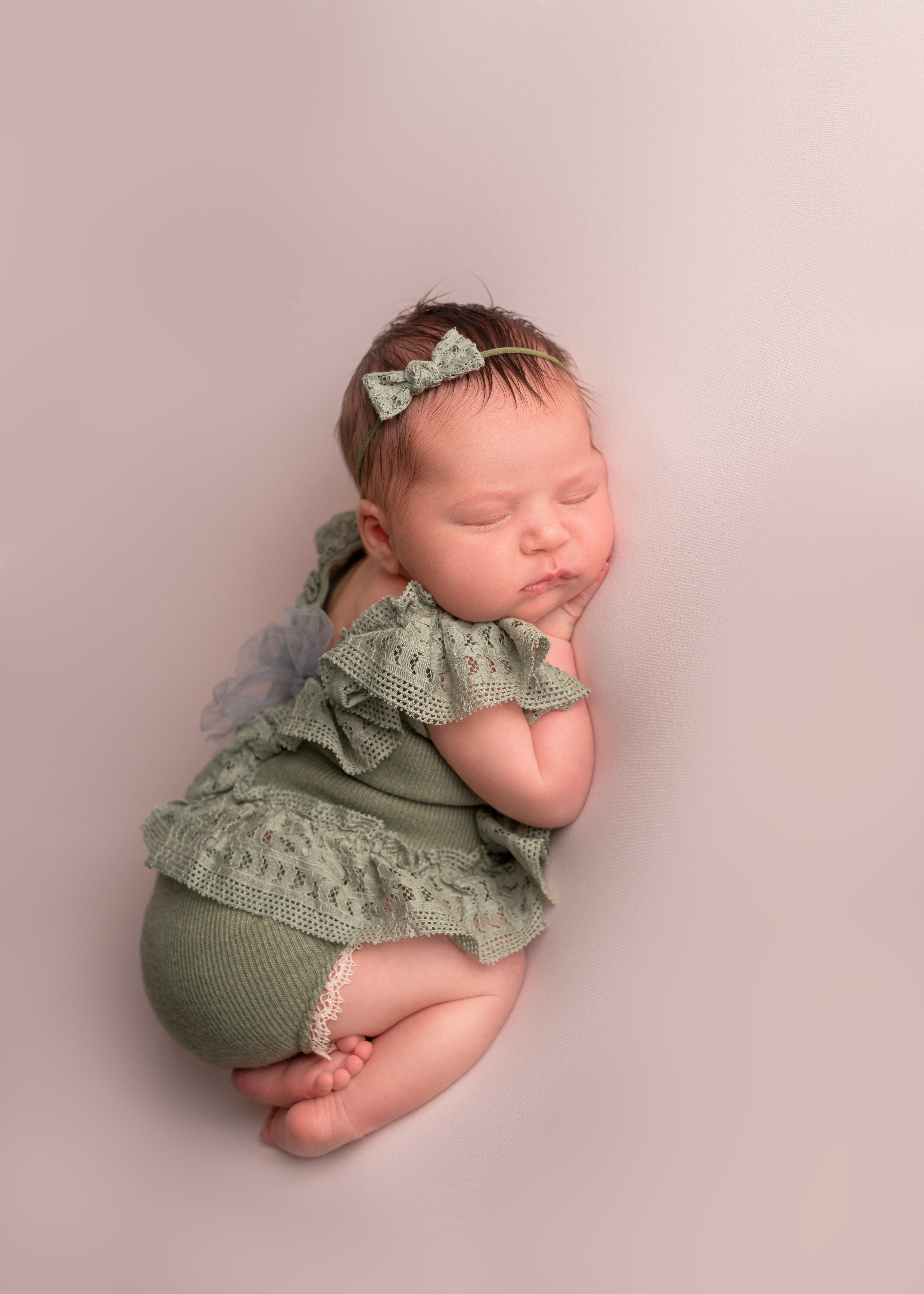Фотографии новорожденных детей. Фотограф новорожденных в Омске Анастасия Моисеева