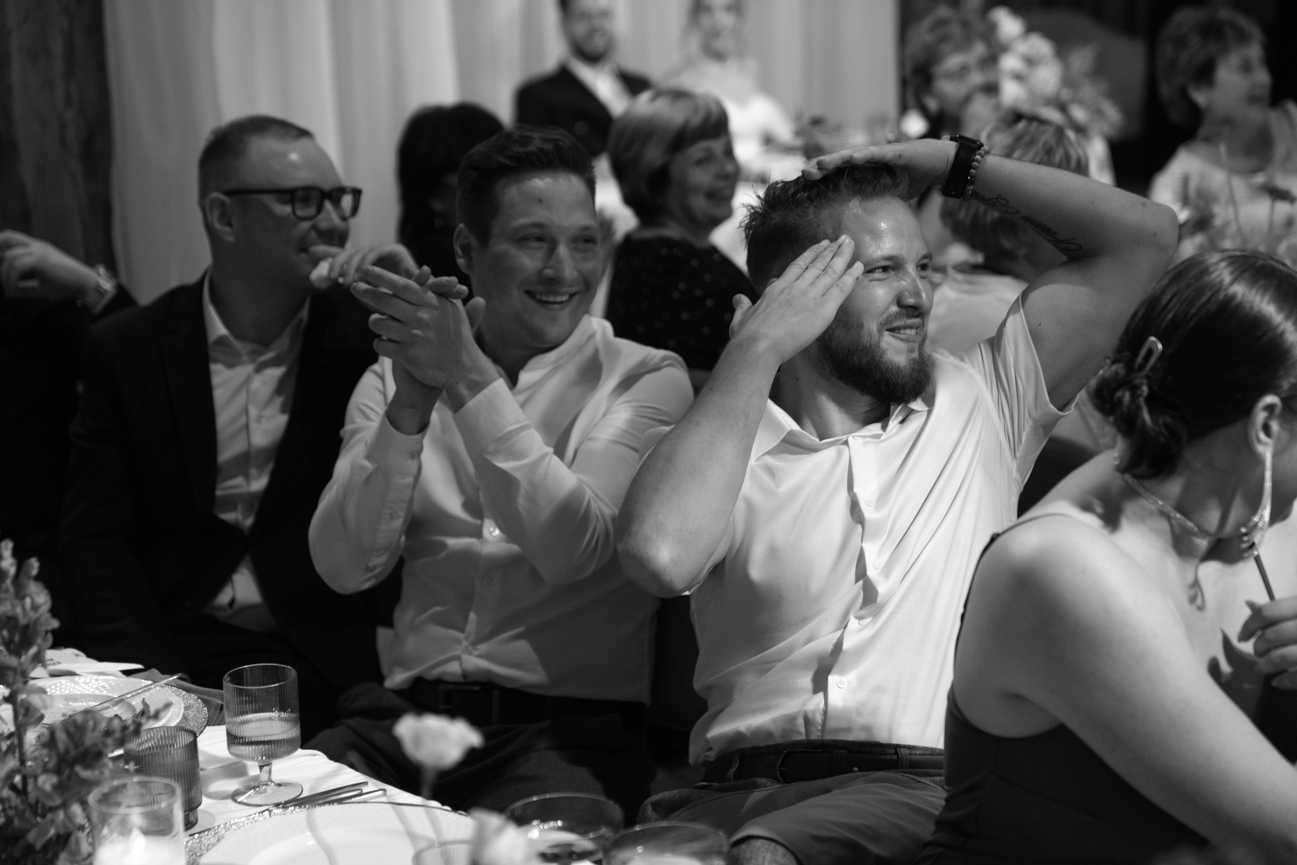 «комфорлабельно и эстетично». Свадебный фотограф Наташа Брифли