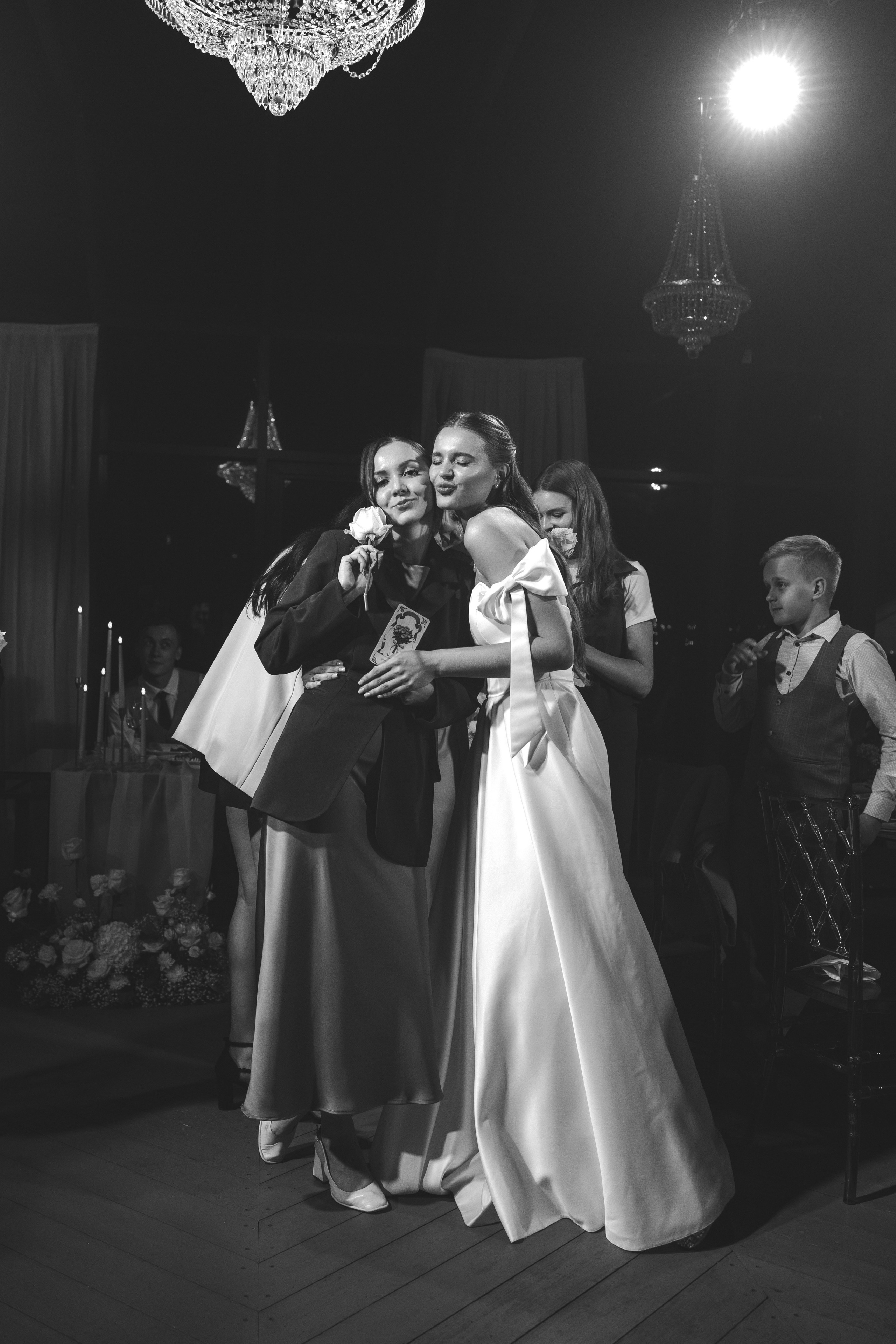 «как же тебя я люблю, сквозь ветер и дым сигарет!». Свадебный и портретный фотограф в Москве Анастасия Тихомирова