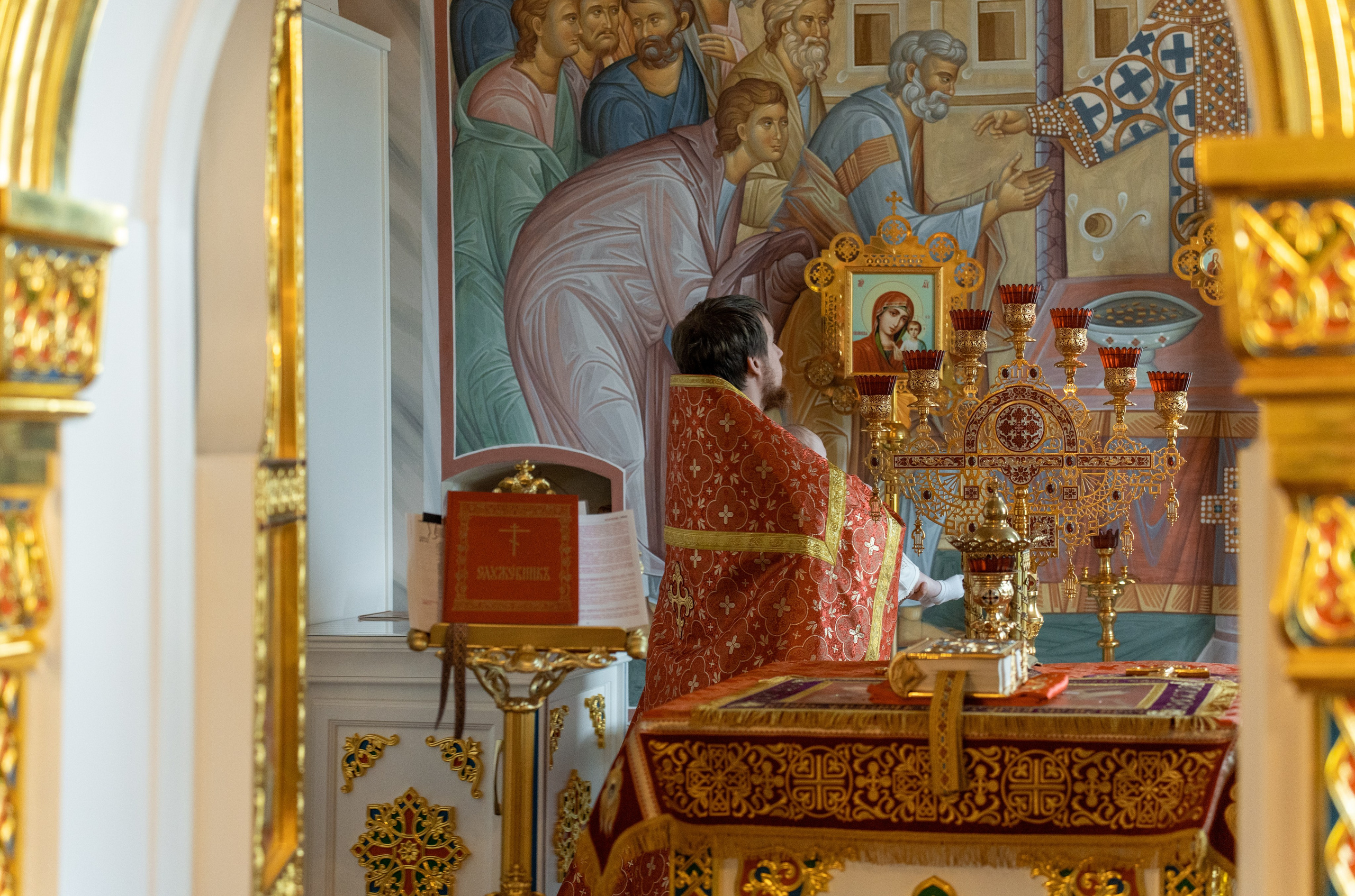 Крещение Михаила в храме Покрова Пресвятой Богородицы. Фотограф на Крещение Тула и Венчание в Туле, детский и семейный фотограф