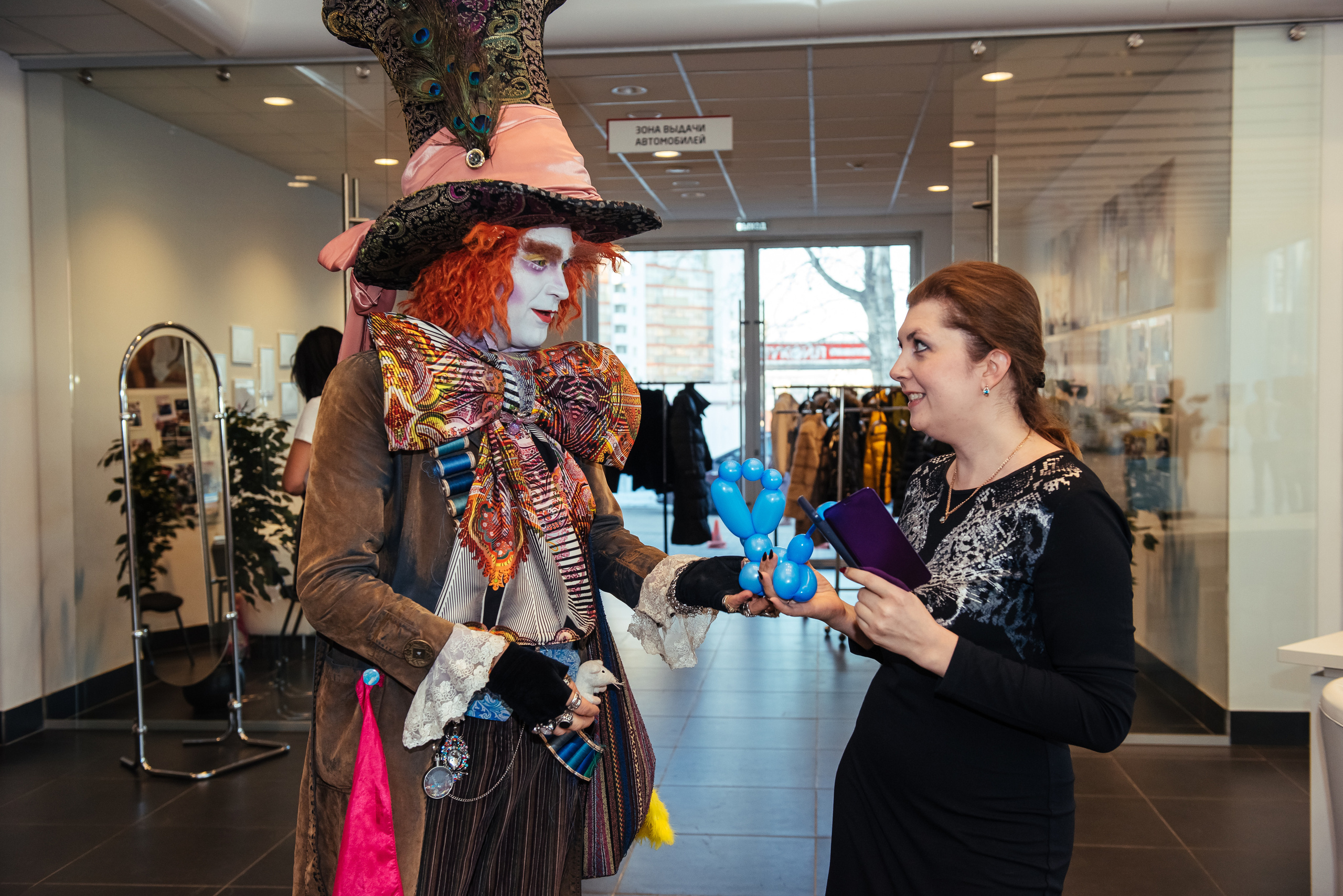 Фотосъемка репортажа с празднования 8 марта в KIA-центре, Челябинск. Свадебный и просто хороший фотограф в Челябинске