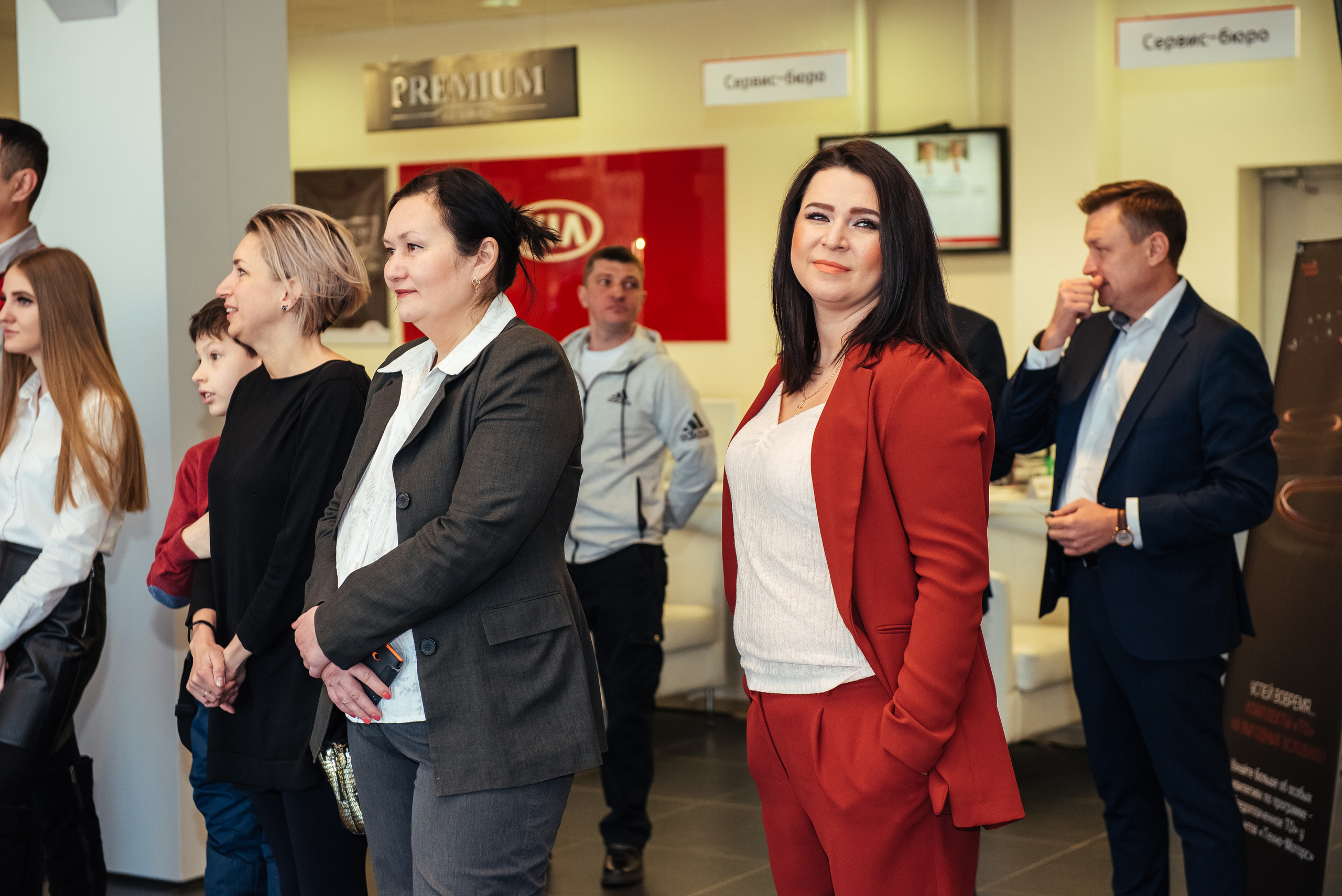 Фотосъемка репортажа с празднования 8 марта в KIA-центре, Челябинск. Свадебный и просто хороший фотограф в Челябинске