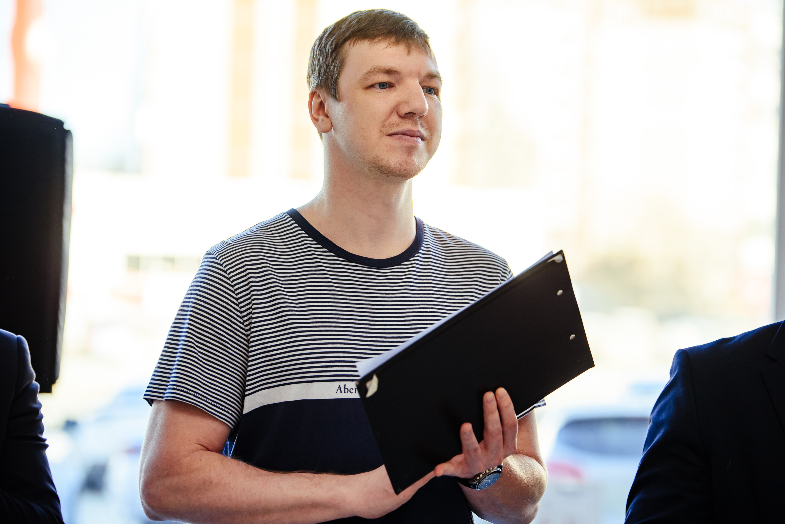 Фотосъемка репортажа с празднования 8 марта в KIA-центре, Челябинск. Свадебный и просто хороший фотограф в Челябинске