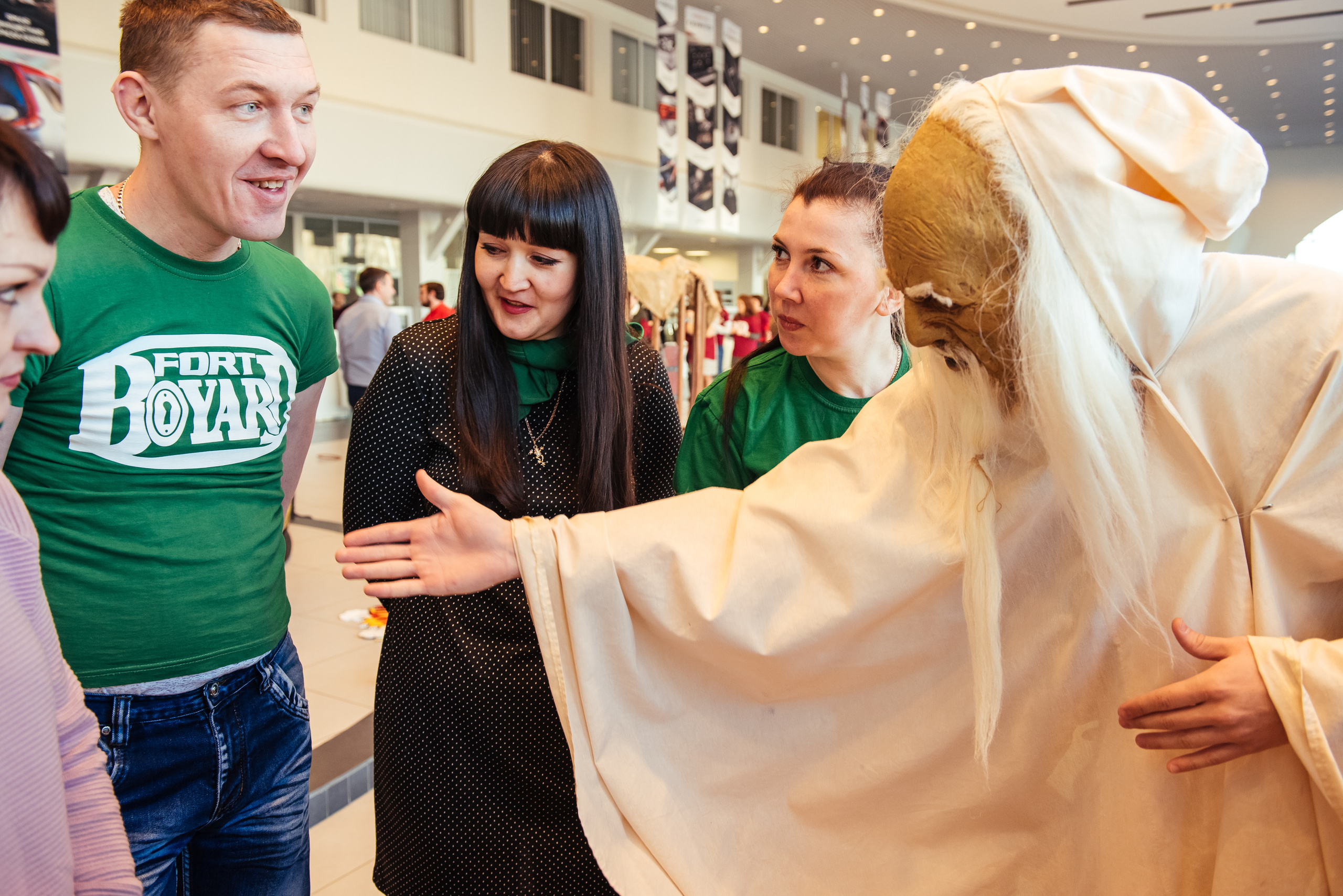 Фотосъемка репортажа с празднования 8 марта в KIA-центре, Челябинск. Свадебный и просто хороший фотограф в Челябинске