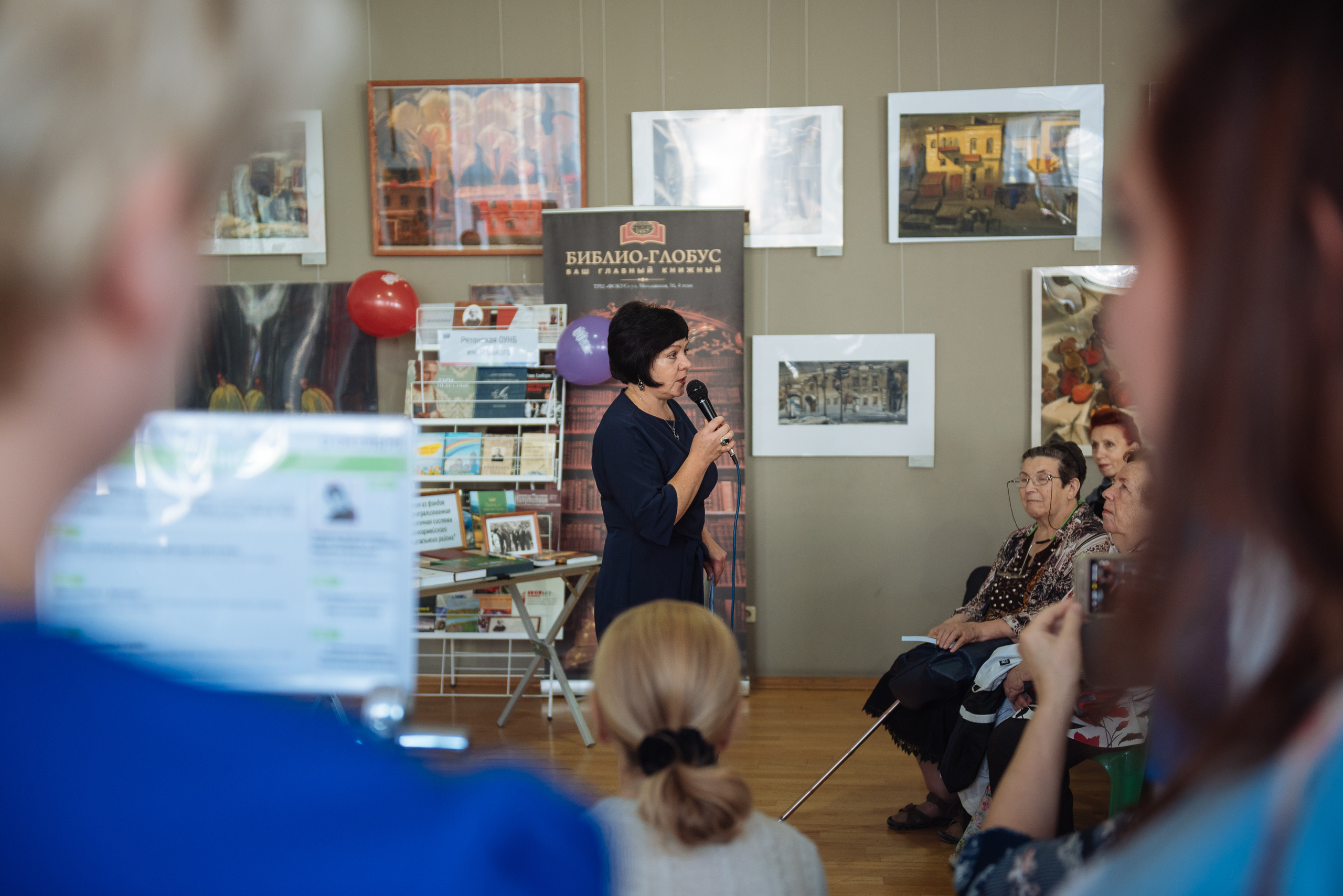Южноуральская книжная выставка-ярмарка в Союзе Художников, Челябинск. Свадебный и просто хороший фотограф в Челябинске