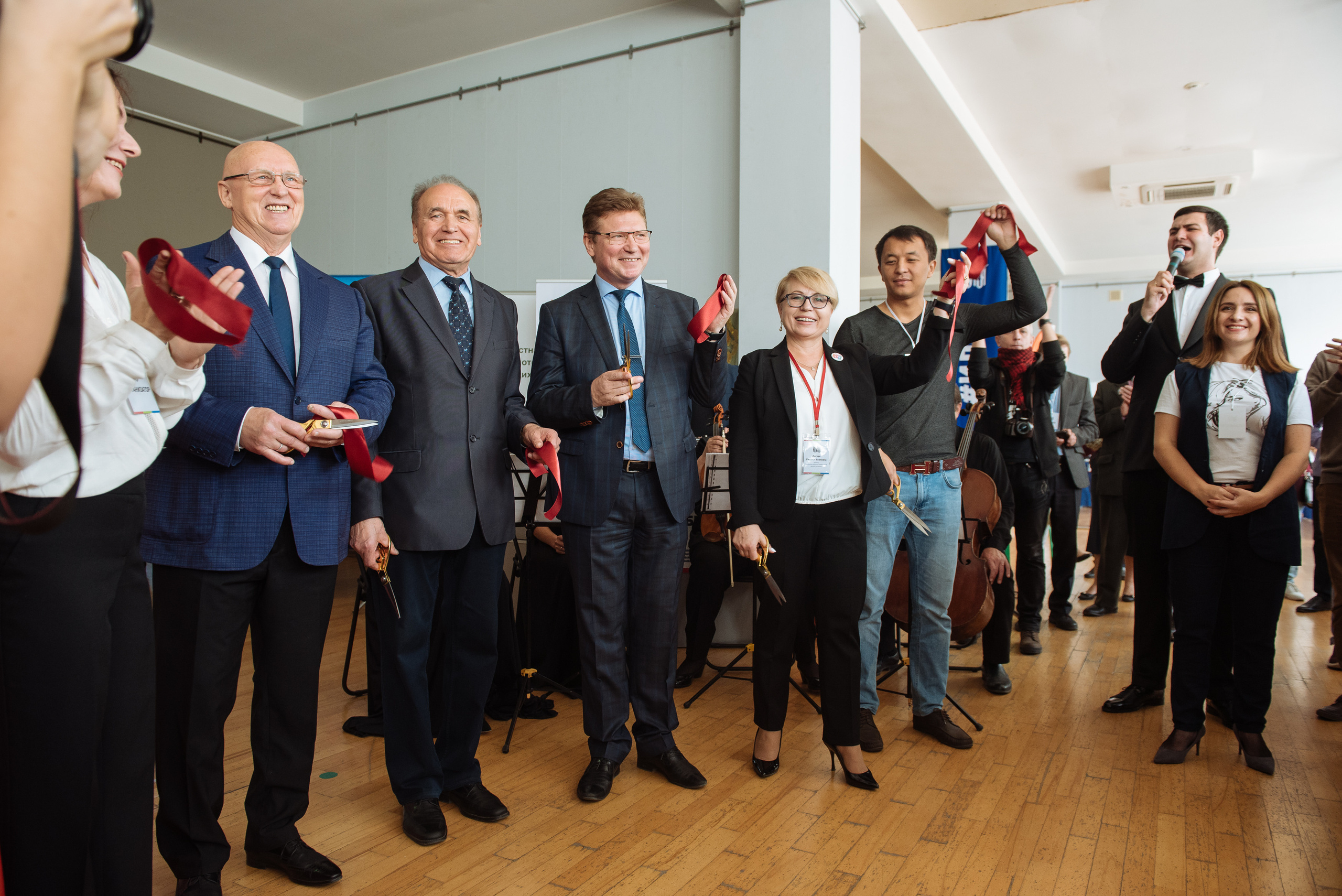 Южноуральская книжная выставка-ярмарка в Союзе Художников, Челябинск. Свадебный и просто хороший фотограф в Челябинске