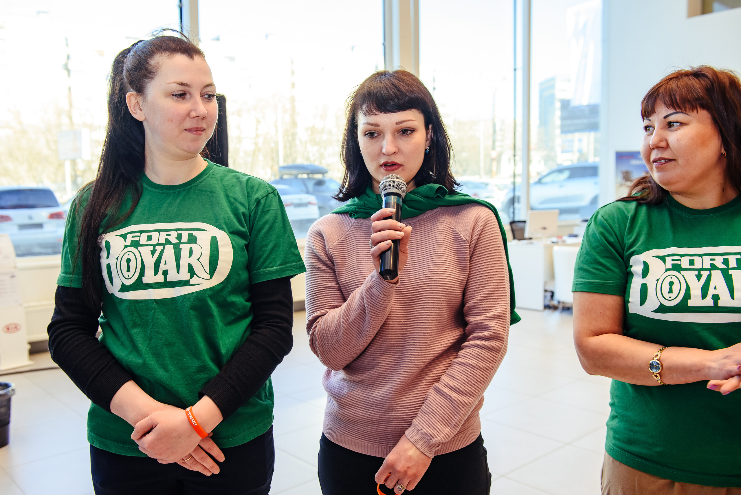 Фотосъемка репортажа с празднования 8 марта в KIA-центре, Челябинск. Свадебный и просто хороший фотограф в Челябинске