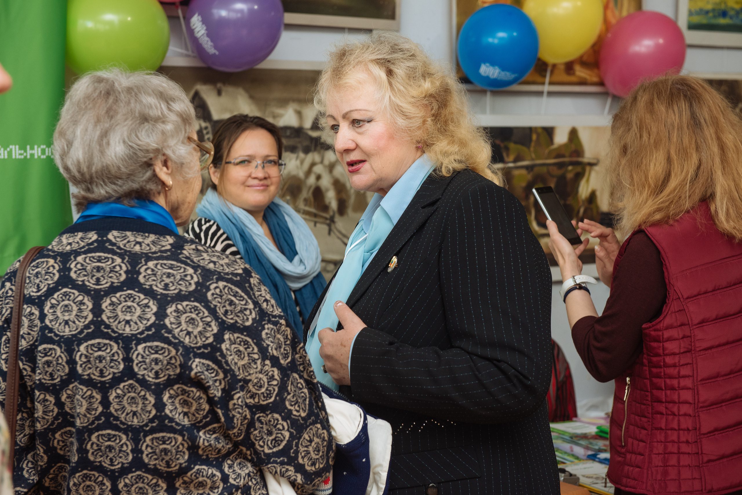Южноуральская книжная выставка-ярмарка в Союзе Художников, Челябинск. Свадебный и просто хороший фотограф в Челябинске