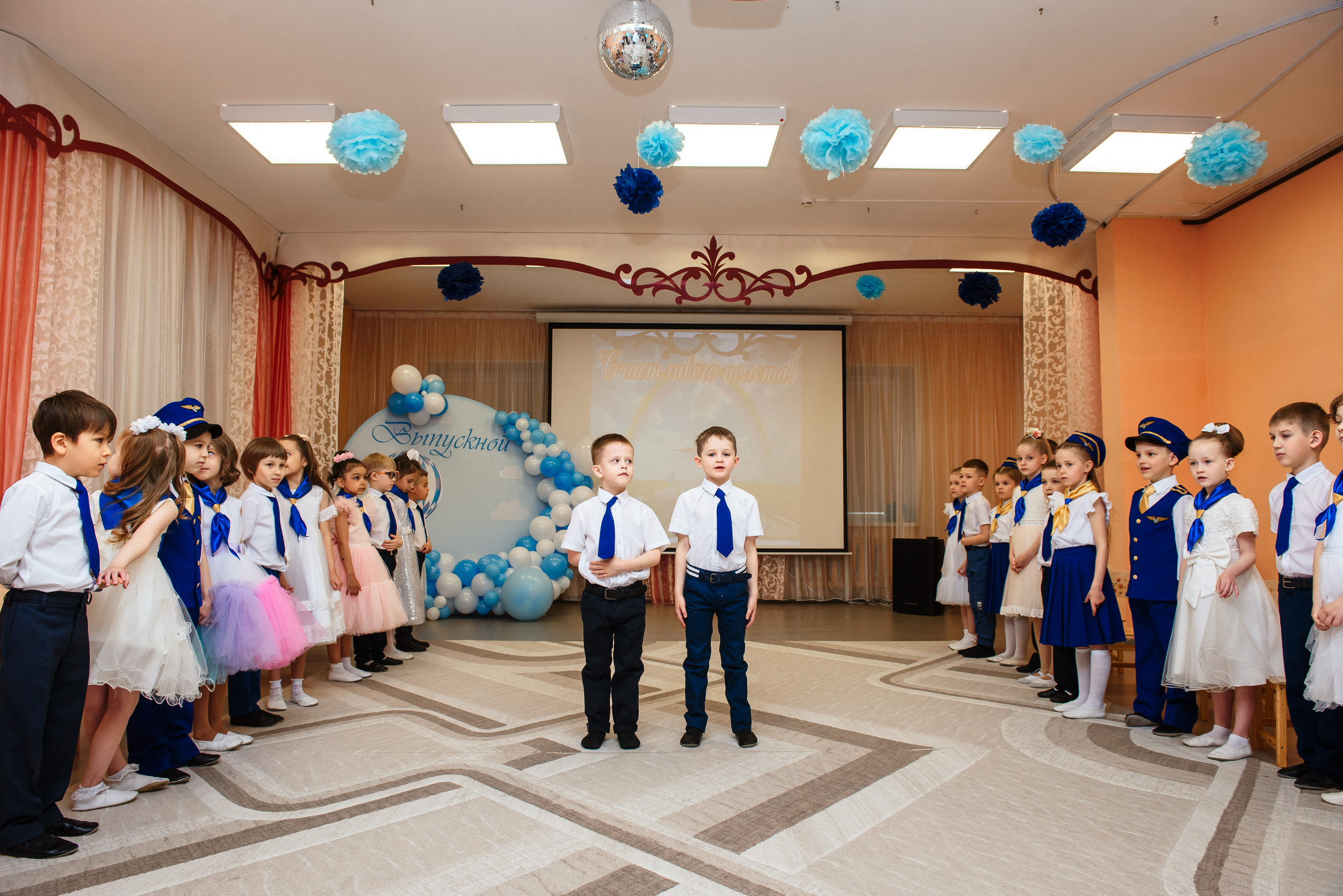 Выпускной в детсаду. Wedding and family photographer USA