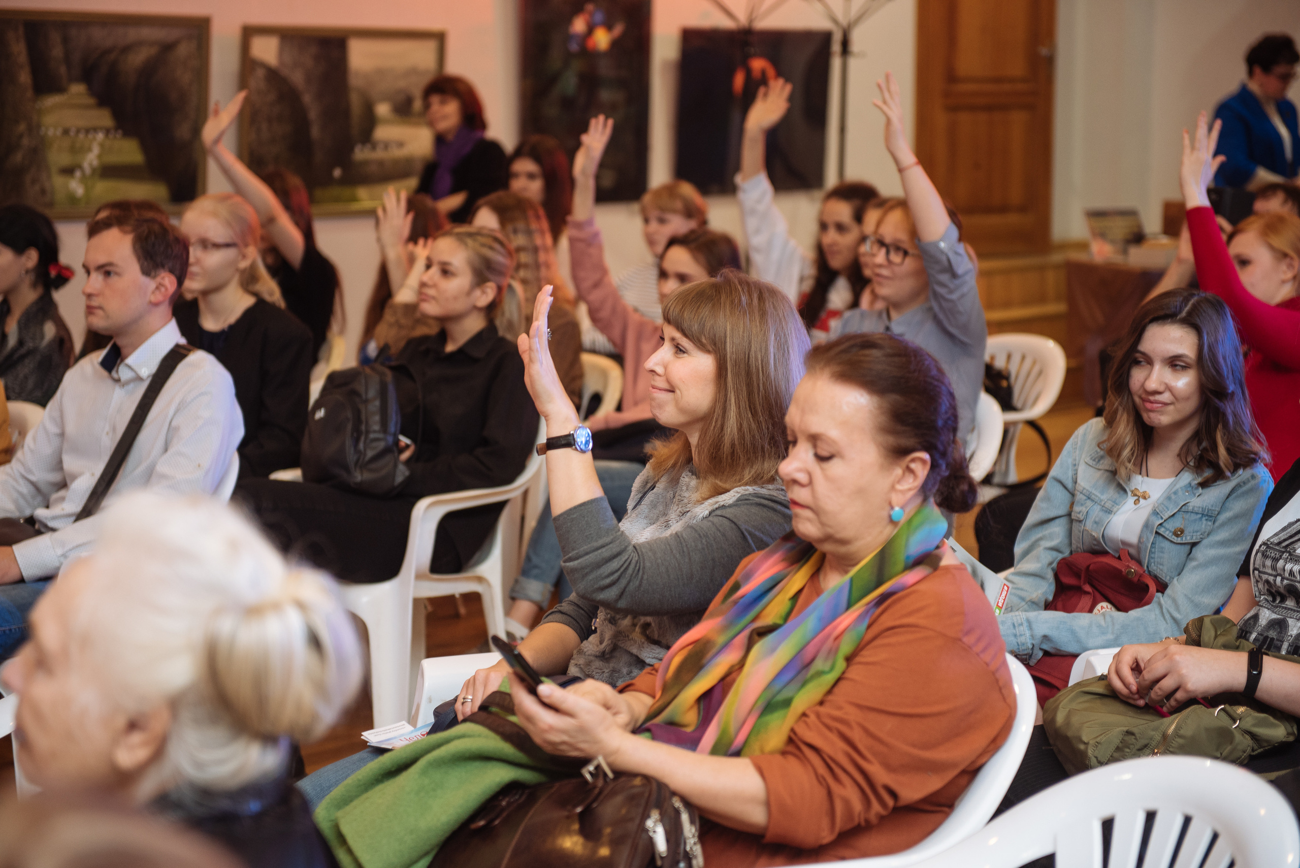 Южноуральская книжная выставка-ярмарка в Союзе Художников, Челябинск. Свадебный и просто хороший фотограф в Челябинске