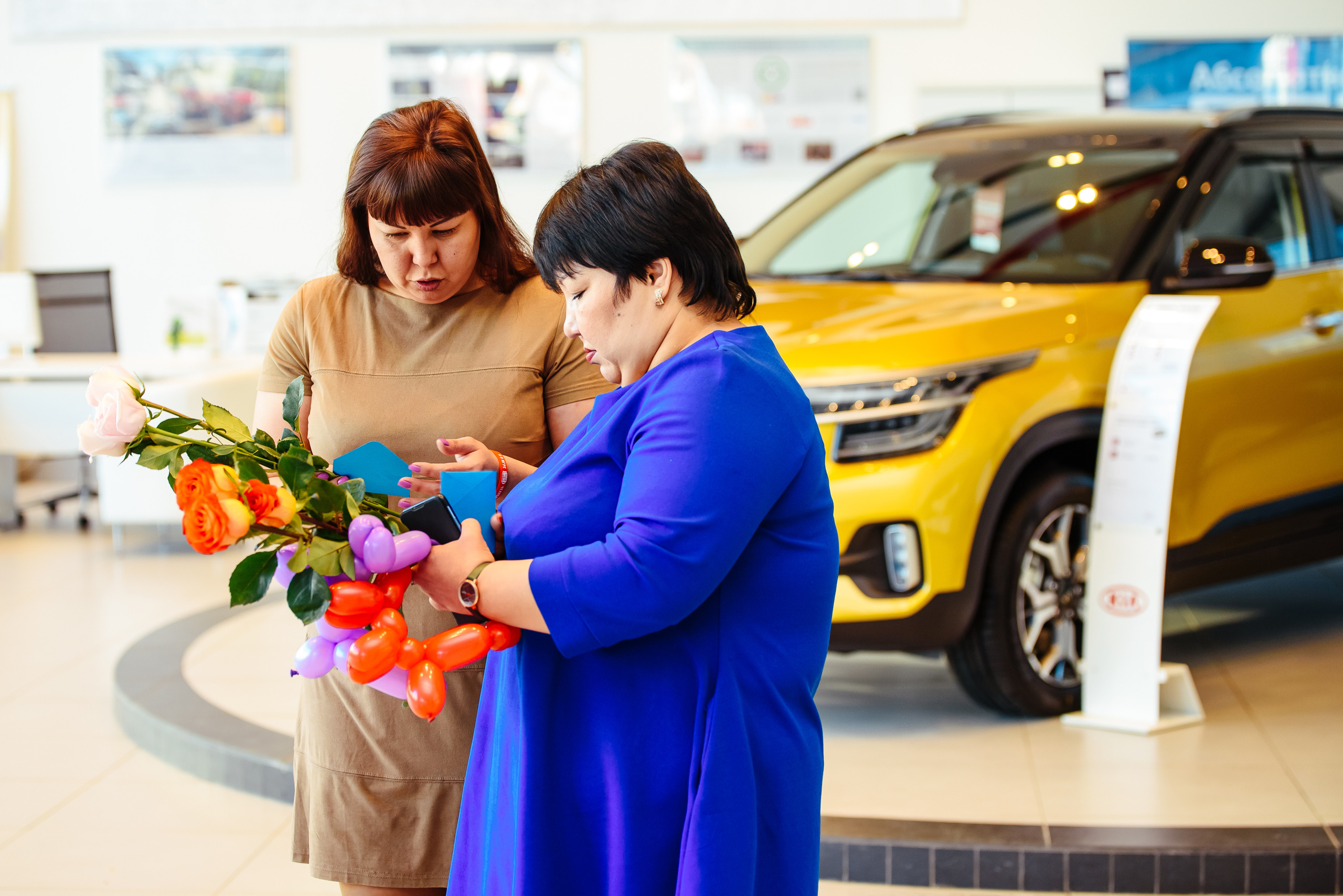 Фотосъемка репортажа с празднования 8 марта в KIA-центре, Челябинск. Свадебный и просто хороший фотограф в Челябинске