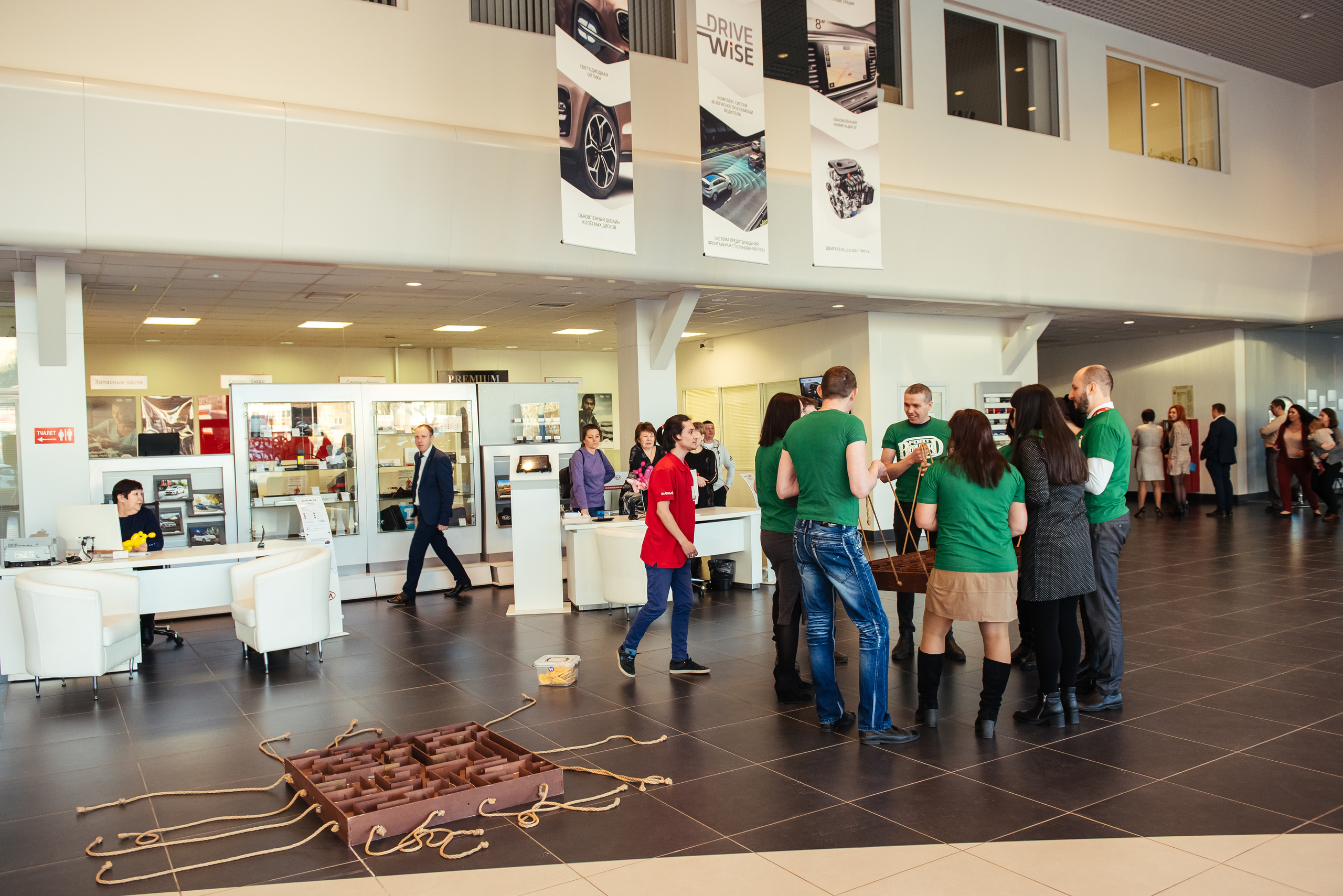 Фотосъемка репортажа с празднования 8 марта в KIA-центре, Челябинск. Свадебный и просто хороший фотограф в Челябинске