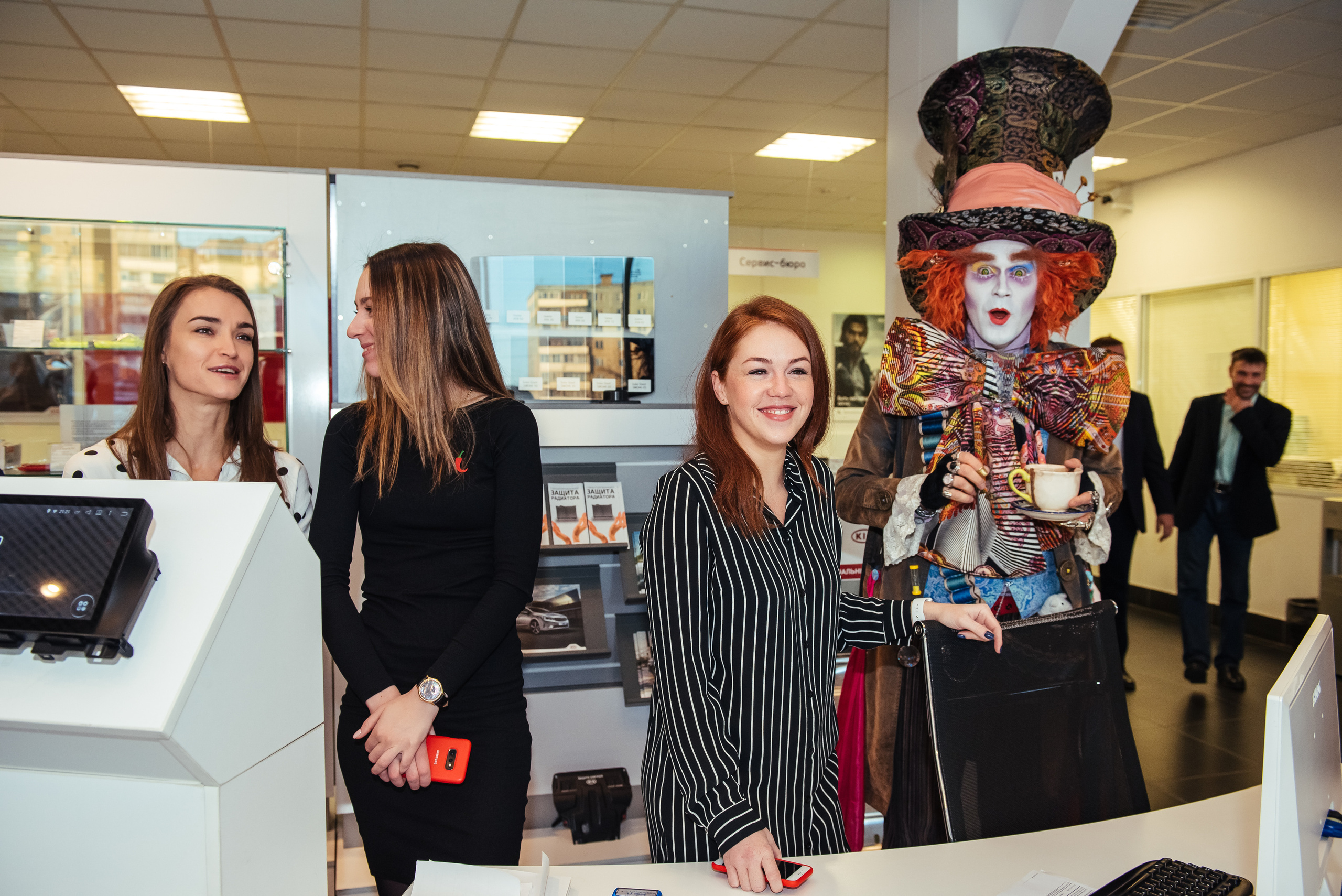 Фотосъемка репортажа с празднования 8 марта в KIA-центре, Челябинск. Свадебный и просто хороший фотограф в Челябинске