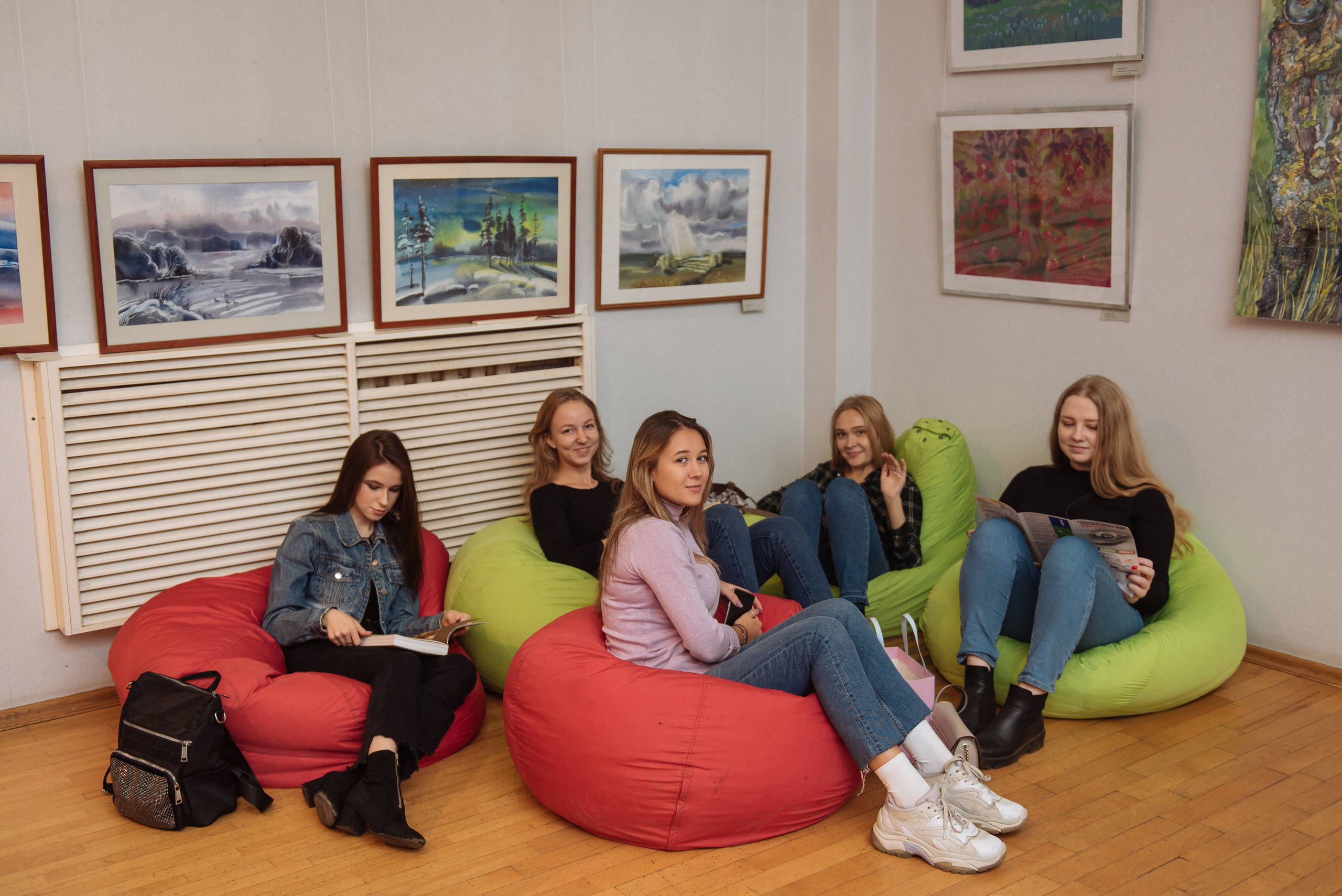 Южноуральская книжная выставка-ярмарка в Союзе Художников, Челябинск. Свадебный и просто хороший фотограф в Челябинске