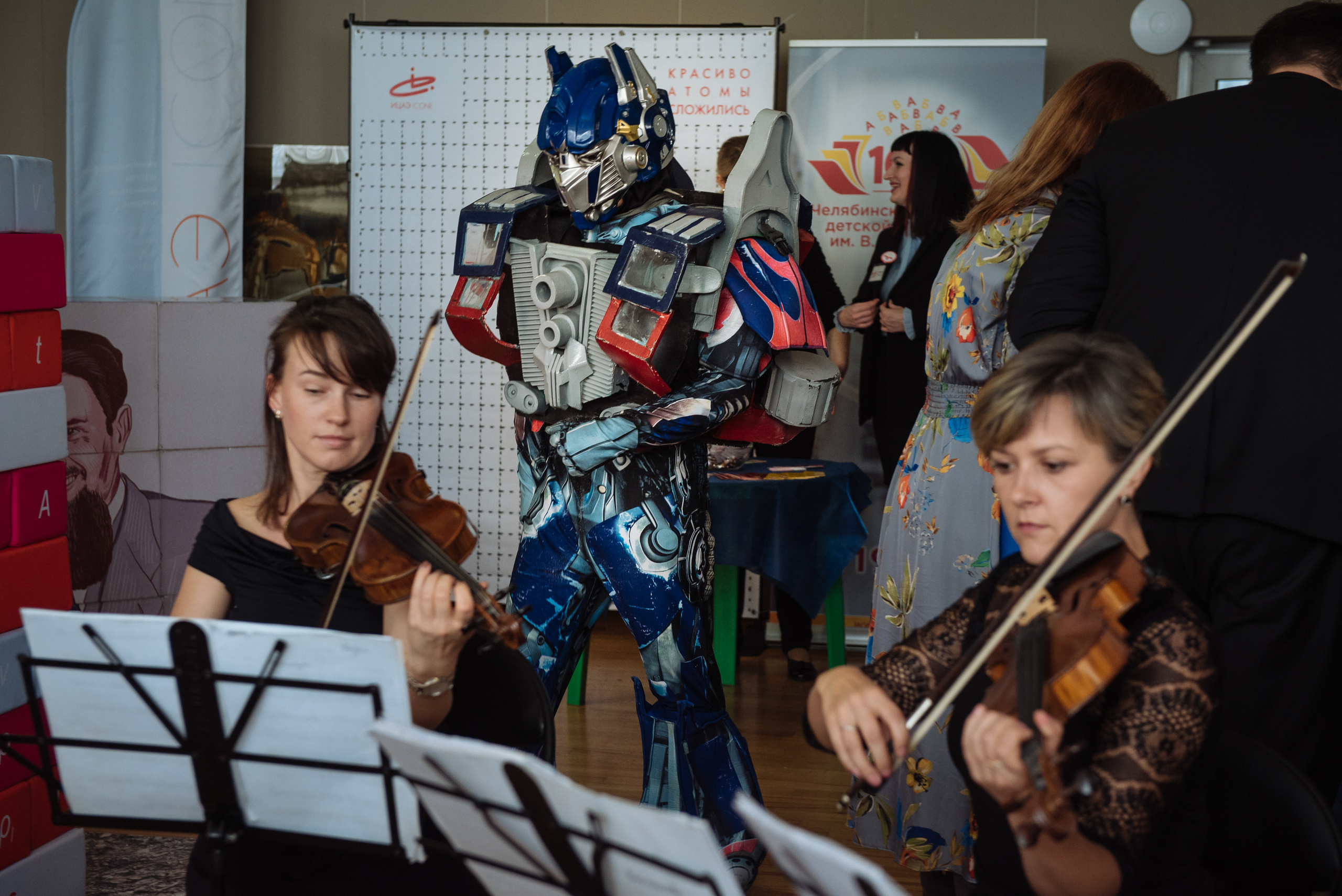 Южноуральская книжная выставка-ярмарка в Союзе Художников, Челябинск. Свадебный и просто хороший фотограф в Челябинске