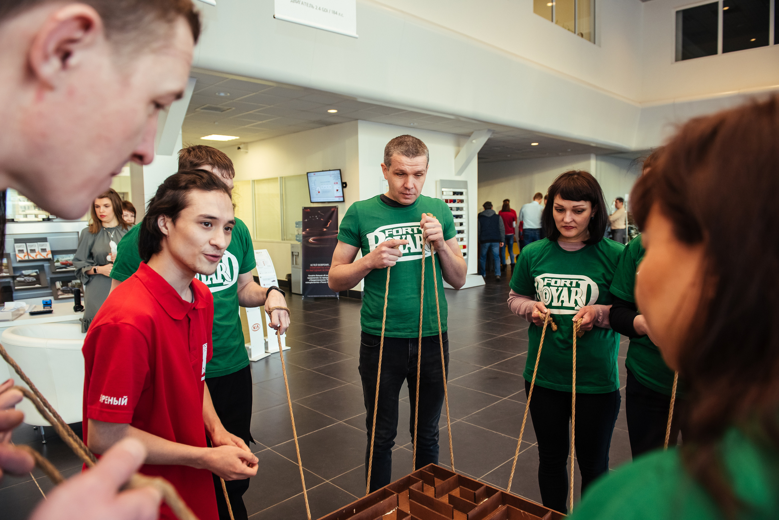 Фотосъемка репортажа с празднования 8 марта в KIA-центре, Челябинск. Свадебный и просто хороший фотограф в Челябинске