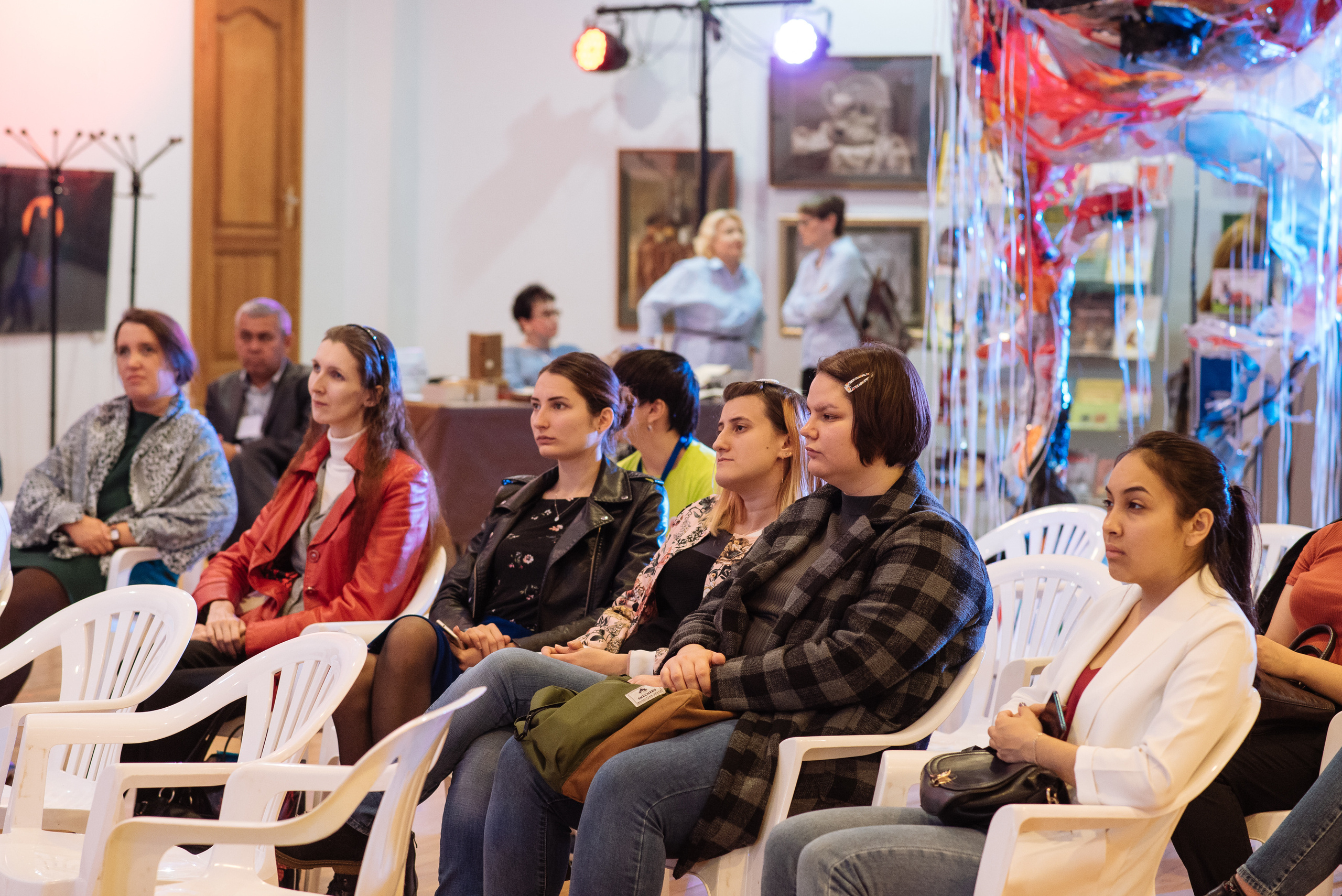 Южноуральская книжная выставка-ярмарка в Союзе Художников, Челябинск. Свадебный и просто хороший фотограф в Челябинске