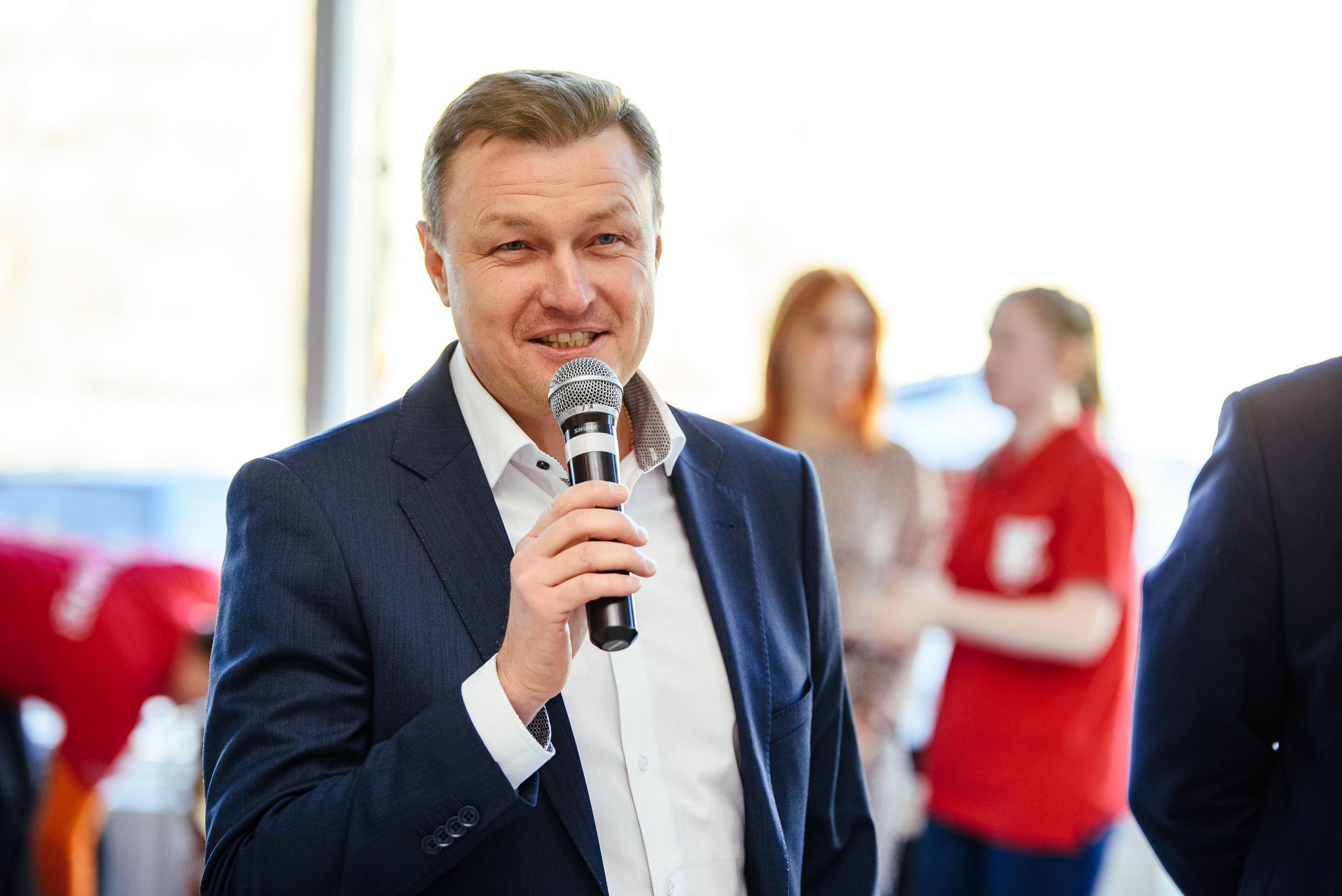 Фотосъемка репортажа с празднования 8 марта в KIA-центре, Челябинск. Свадебный и просто хороший фотограф в Челябинске