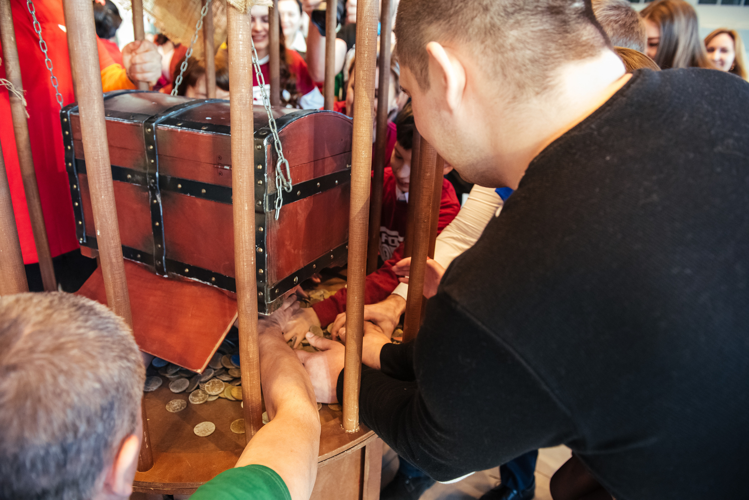 Фотосъемка репортажа с празднования 8 марта в KIA-центре, Челябинск. Свадебный и просто хороший фотограф в Челябинске