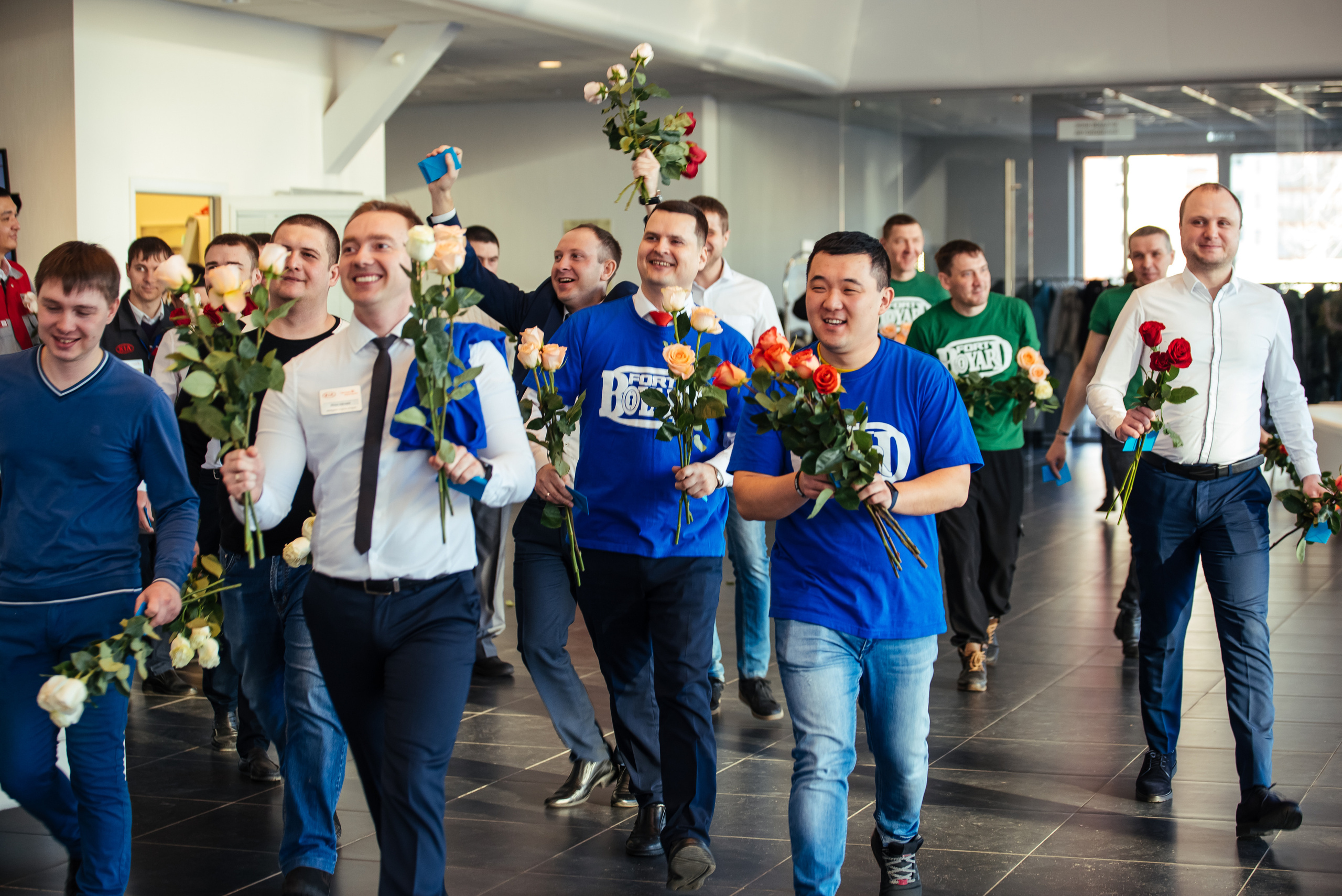 Фотосъемка репортажа с празднования 8 марта в KIA-центре, Челябинск. Свадебный и просто хороший фотограф в Челябинске