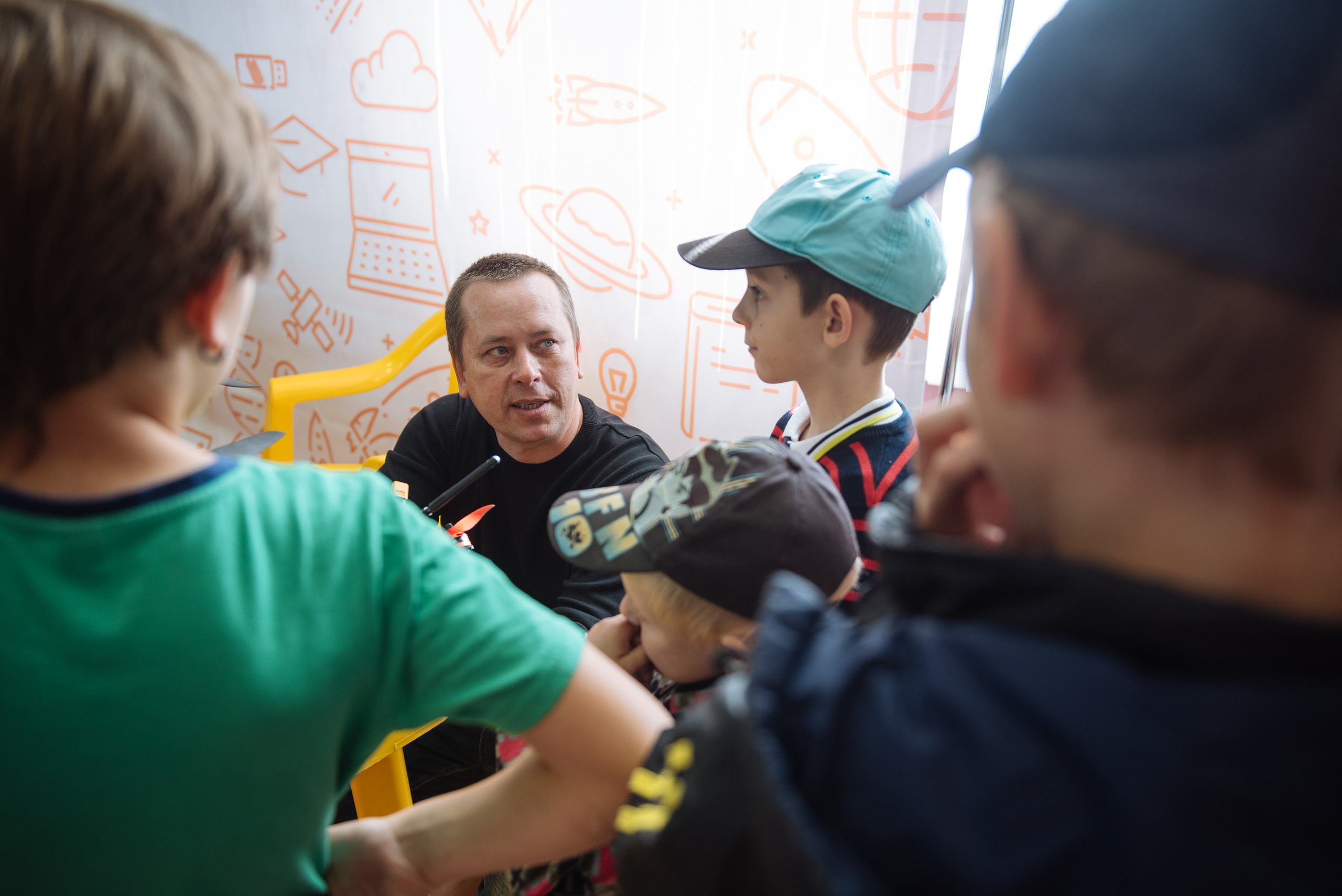 Южноуральская книжная выставка-ярмарка в Союзе Художников, Челябинск. Свадебный и просто хороший фотограф в Челябинске