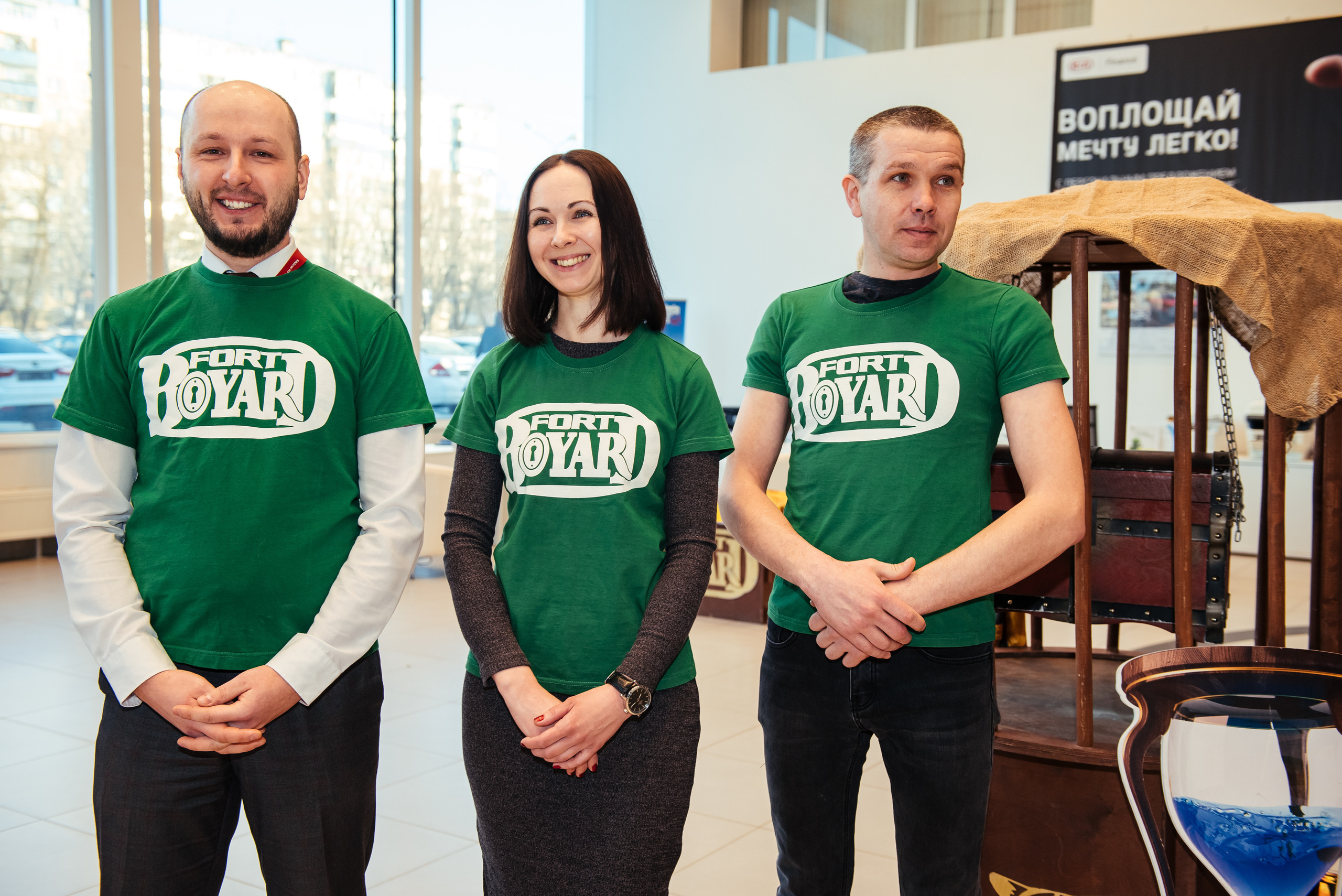 Фотосъемка репортажа с празднования 8 марта в KIA-центре, Челябинск. Свадебный и просто хороший фотограф в Челябинске