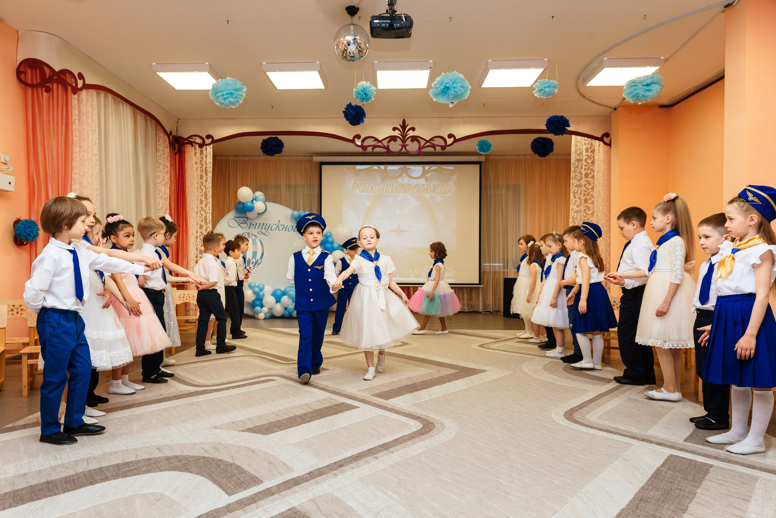 Выпускной в детсаду. Wedding and family photographer USA