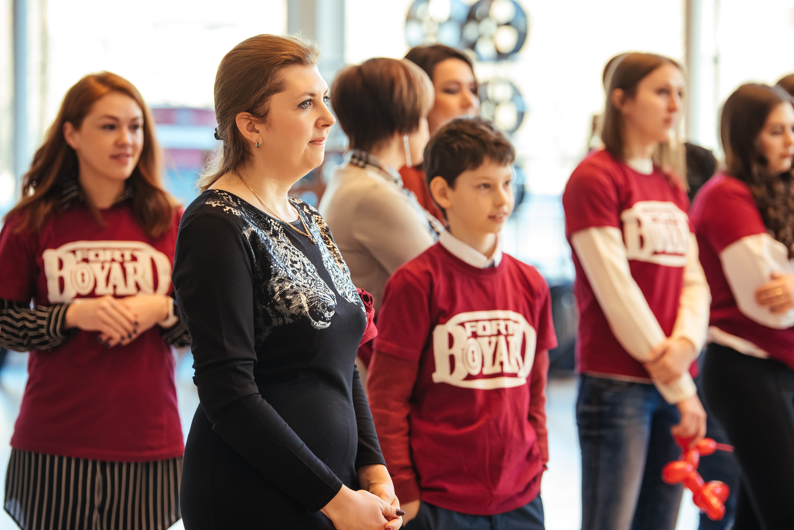 Фотосъемка репортажа с празднования 8 марта в KIA-центре, Челябинск. Свадебный и просто хороший фотограф в Челябинске