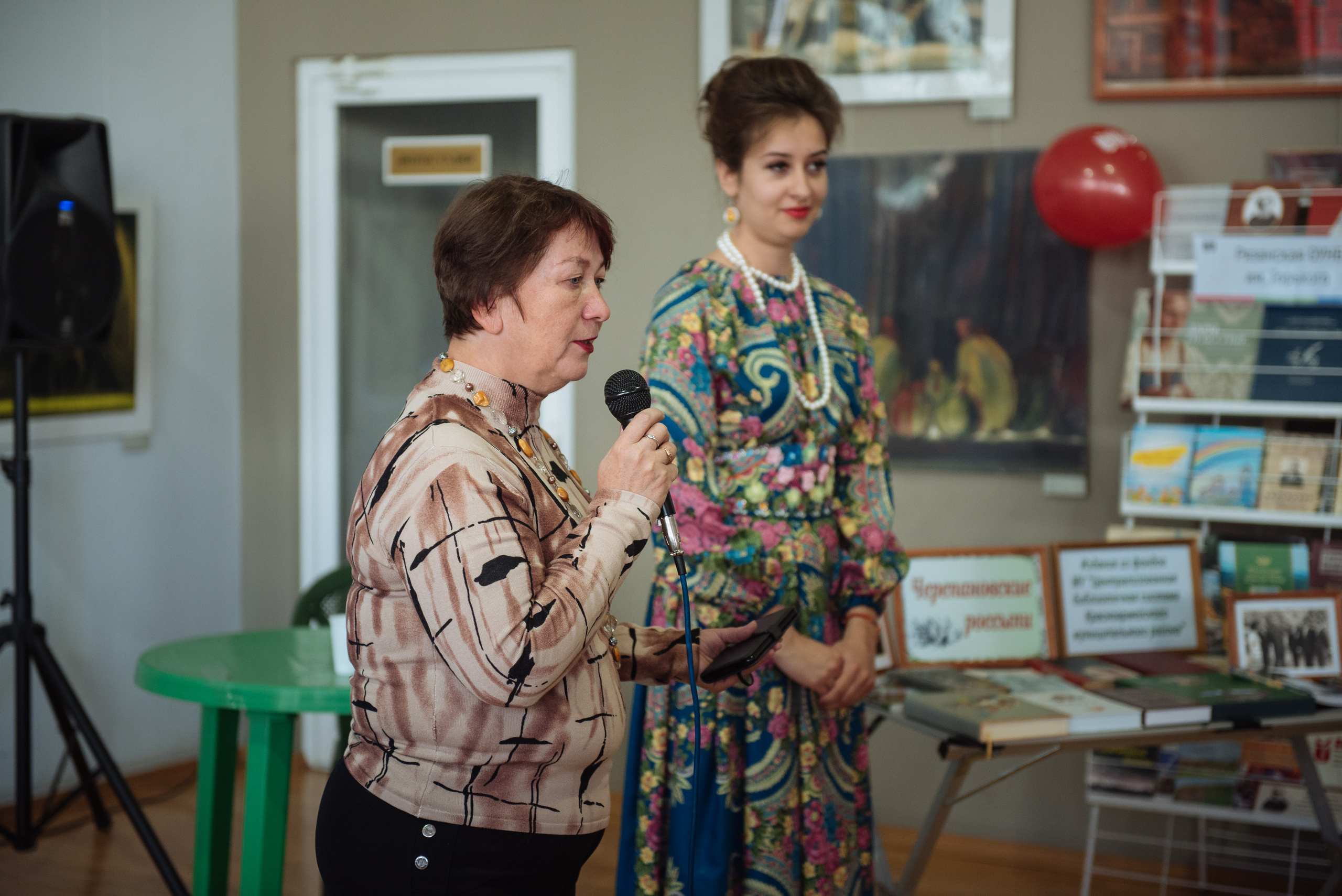 Южноуральская книжная выставка-ярмарка в Союзе Художников, Челябинск. Свадебный и просто хороший фотограф в Челябинске