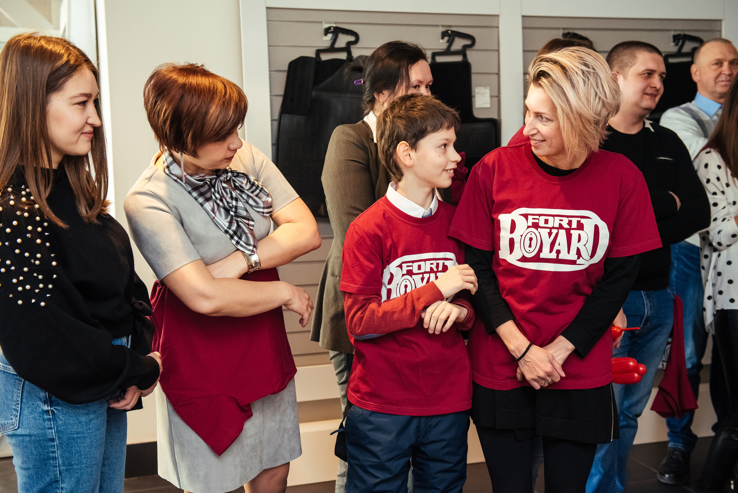 Фотосъемка репортажа с празднования 8 марта в KIA-центре, Челябинск. Свадебный и просто хороший фотограф в Челябинске