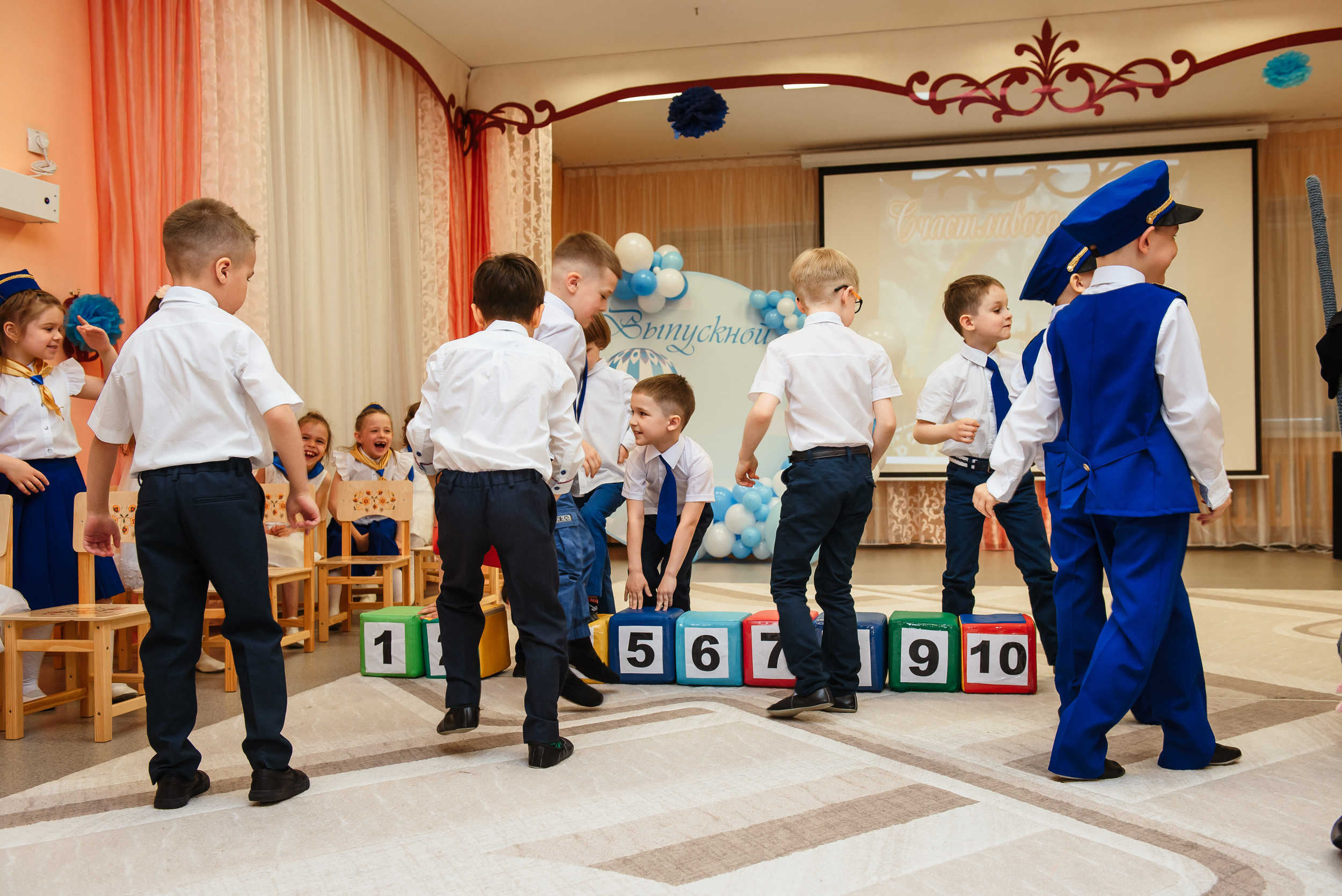 Выпускной в детсаду. Wedding and family photographer USA