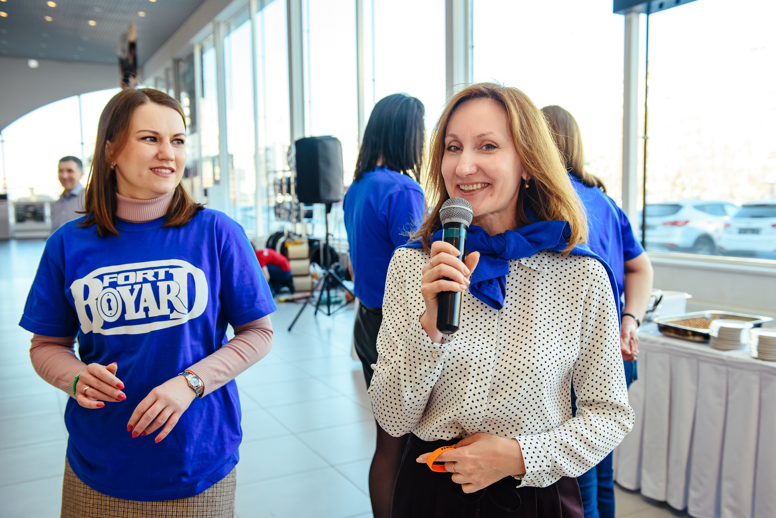 Фотосъемка репортажа с празднования 8 марта в KIA-центре, Челябинск. Свадебный и просто хороший фотограф в Челябинске