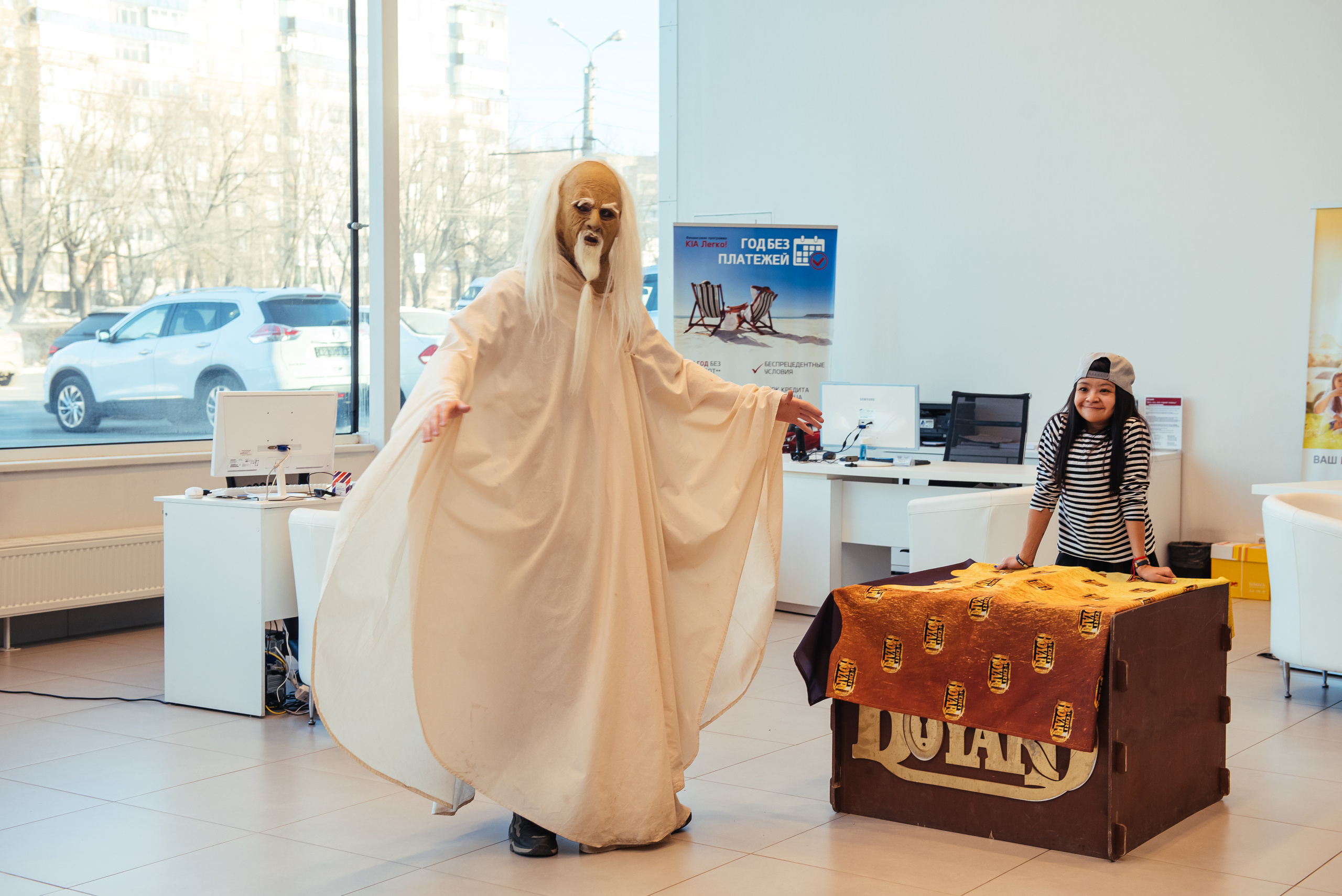 Фотосъемка репортажа с празднования 8 марта в KIA-центре, Челябинск. Свадебный и просто хороший фотограф в Челябинске