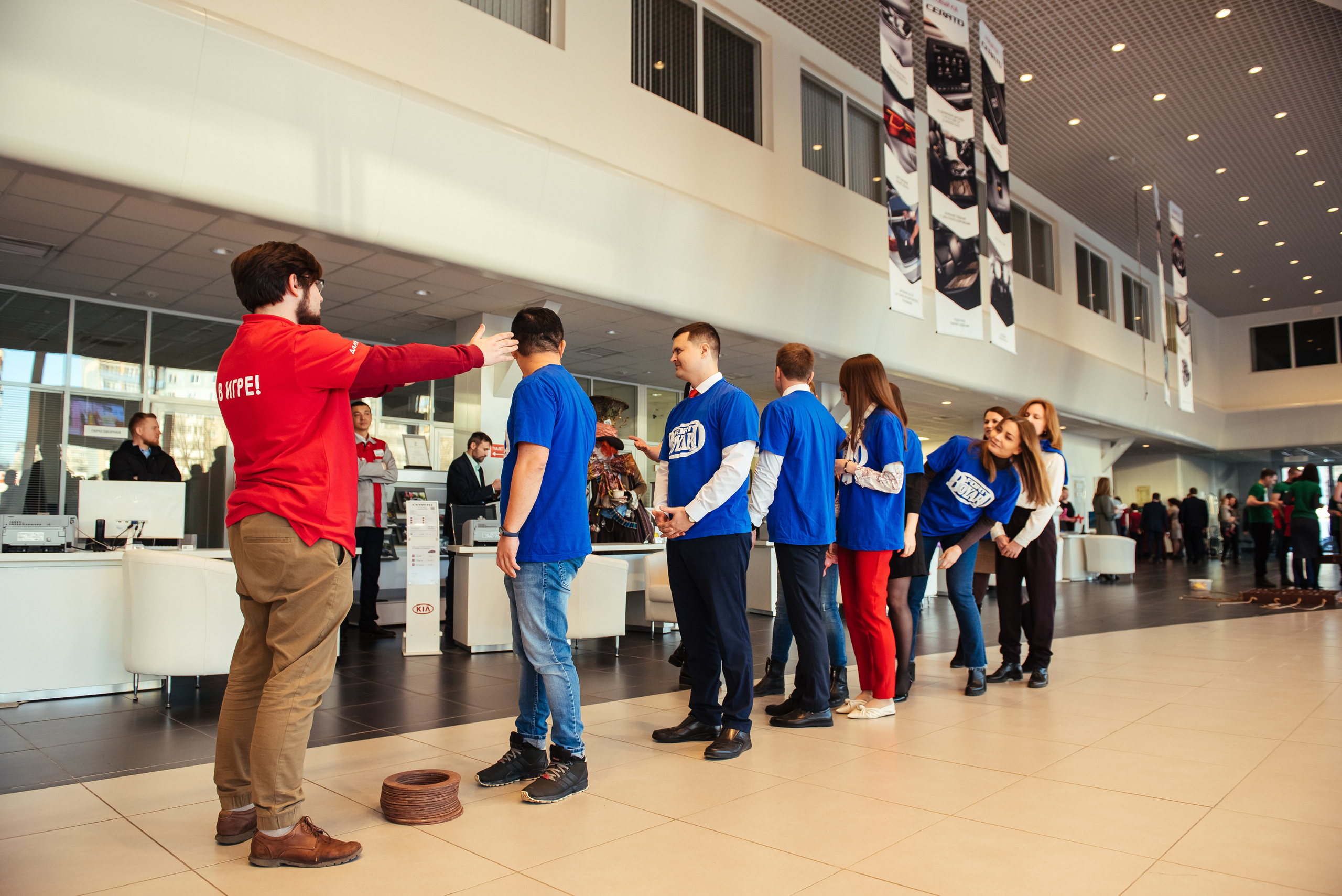 Фотосъемка репортажа с празднования 8 марта в KIA-центре, Челябинск. Свадебный и просто хороший фотограф в Челябинске