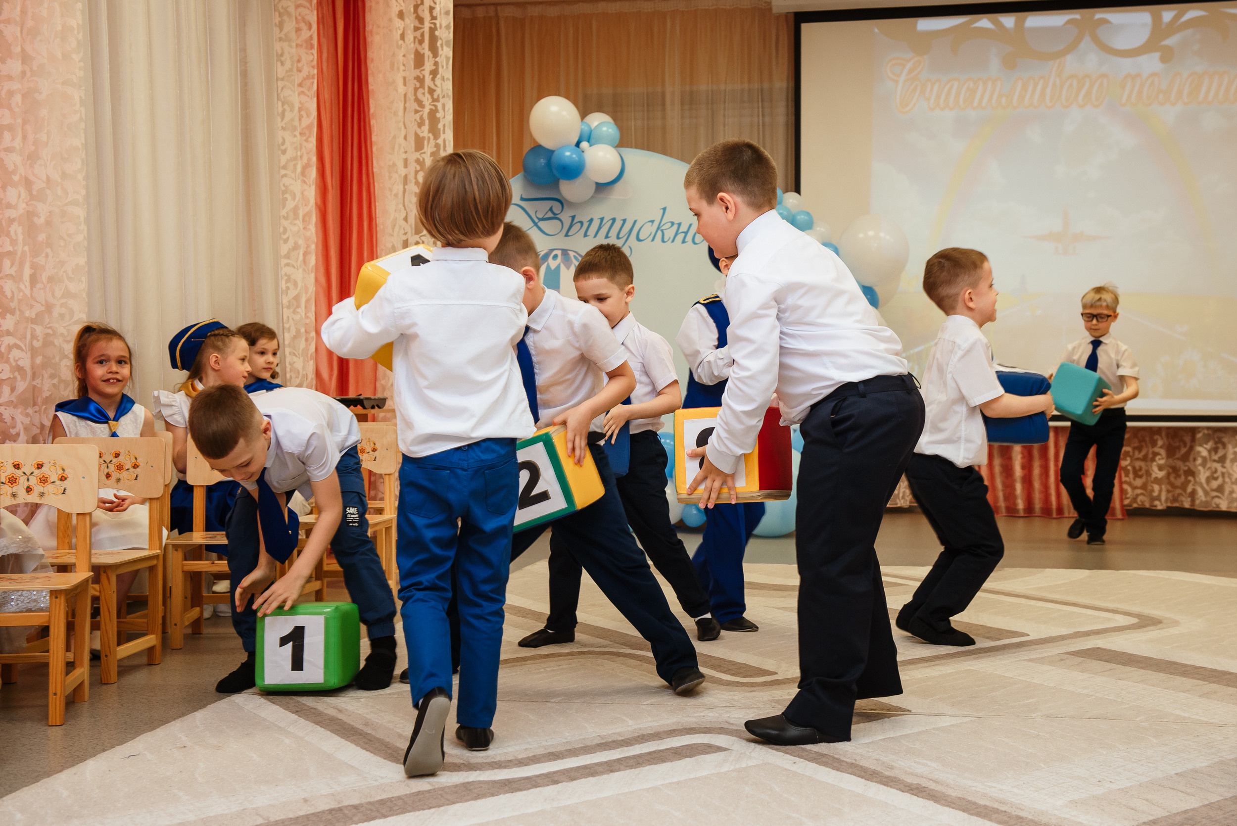 Выпускной в детсаду. Wedding and family photographer USA