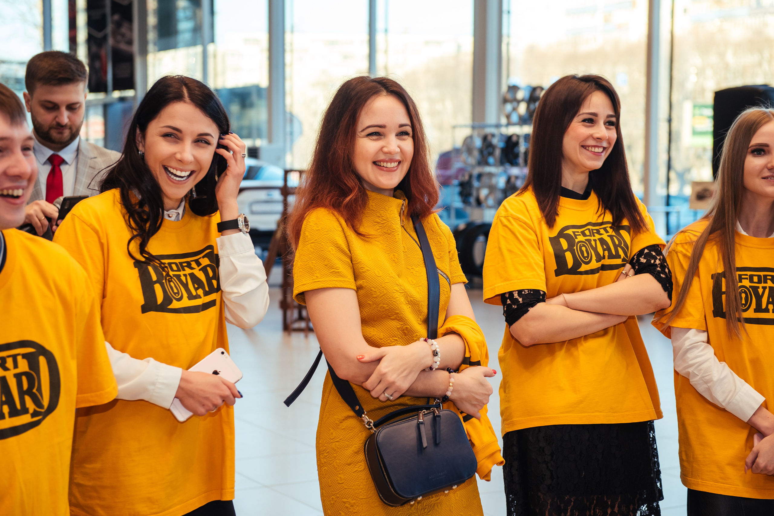 Фотосъемка репортажа с празднования 8 марта в KIA-центре, Челябинск. Свадебный и просто хороший фотограф в Челябинске