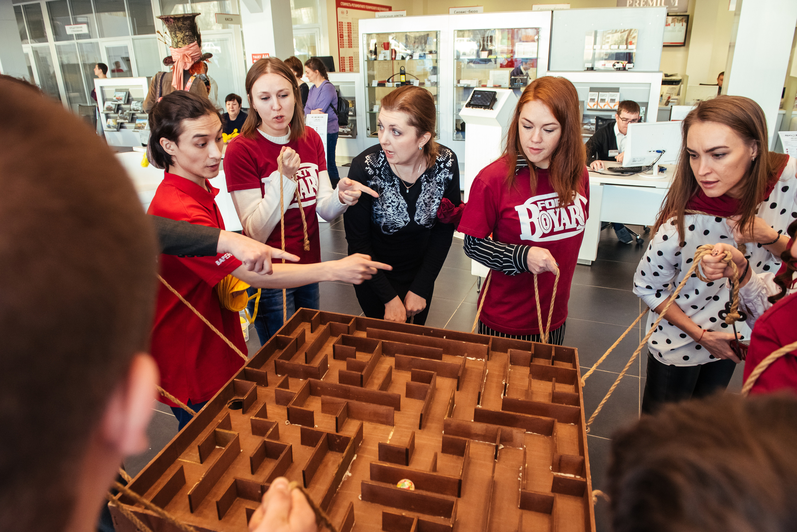 Фотосъемка репортажа с празднования 8 марта в KIA-центре, Челябинск. Свадебный и просто хороший фотограф в Челябинске