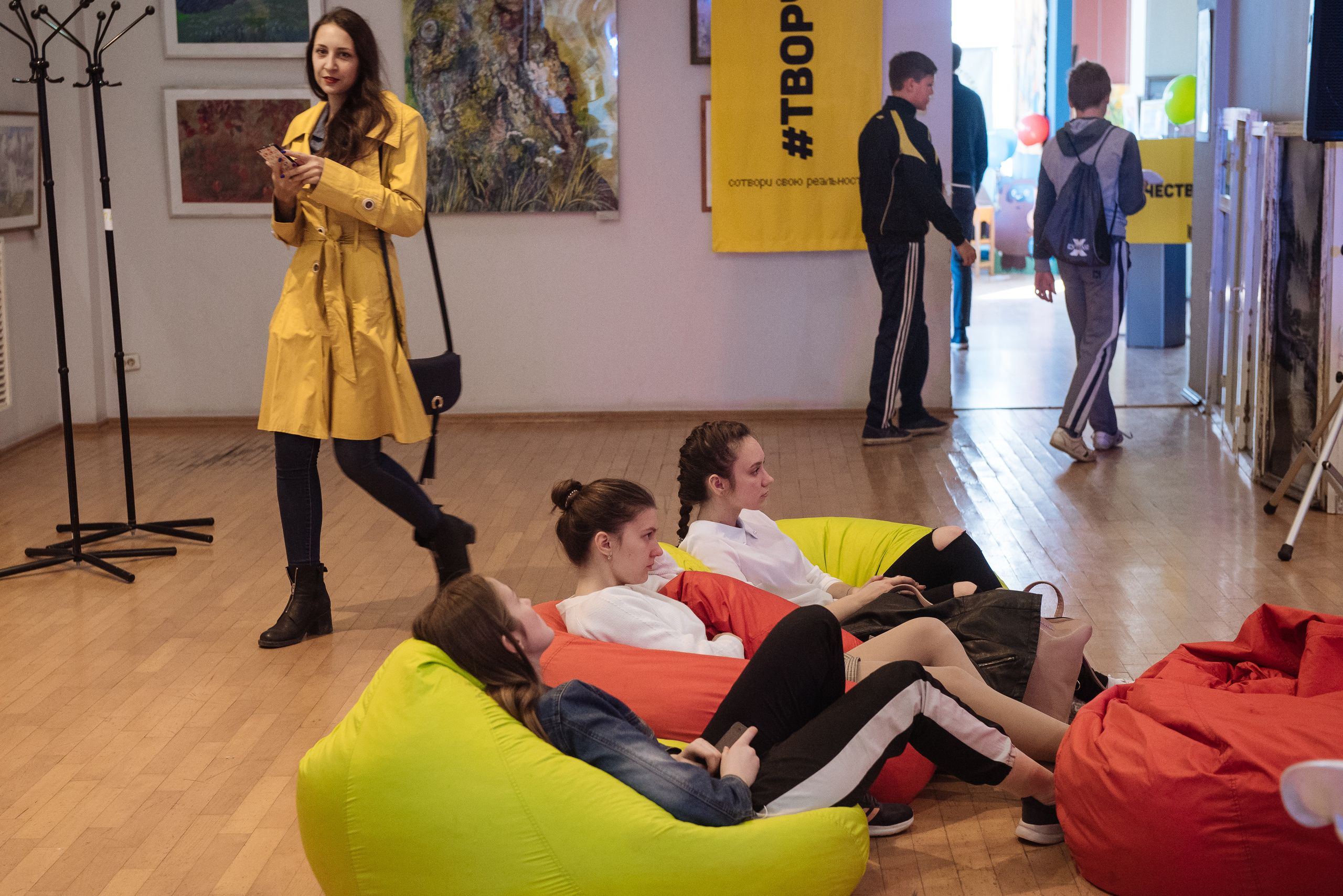 Южноуральская книжная выставка-ярмарка в Союзе Художников, Челябинск. Свадебный и просто хороший фотограф в Челябинске