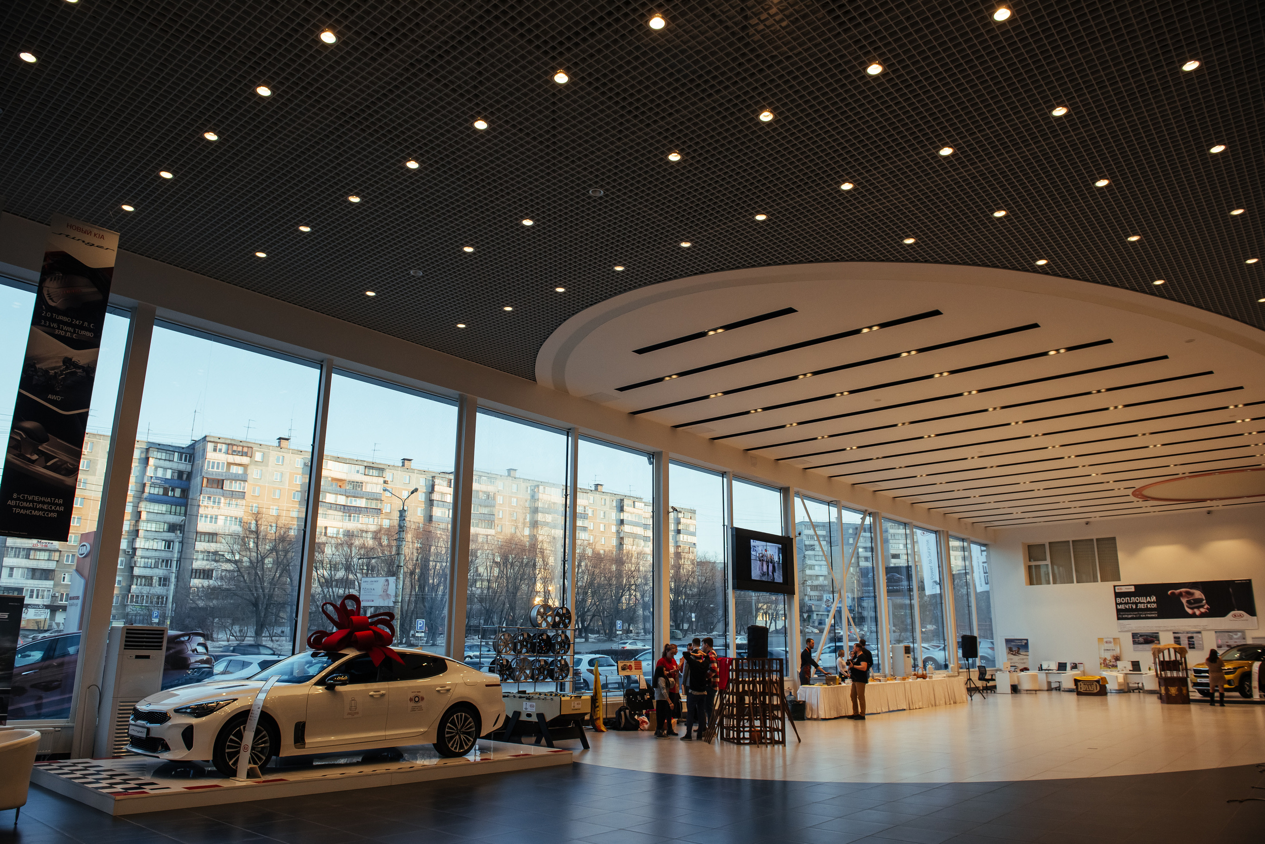 Фотосъемка репортажа с празднования 8 марта в KIA-центре, Челябинск. Свадебный и просто хороший фотограф в Челябинске