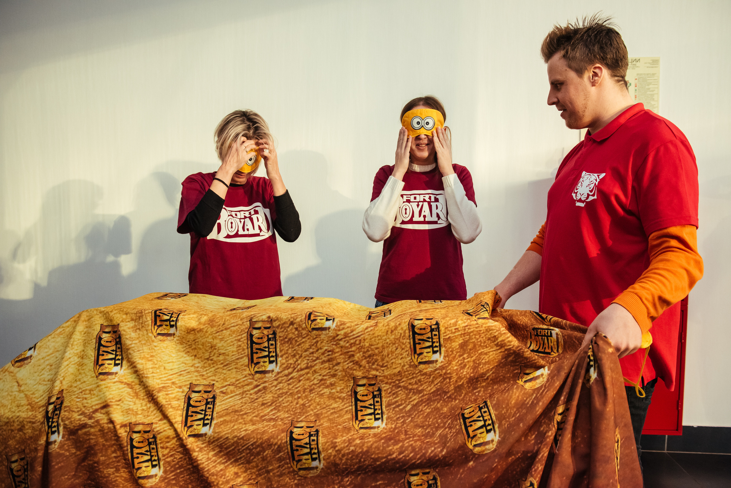 Фотосъемка репортажа с празднования 8 марта в KIA-центре, Челябинск. Свадебный и просто хороший фотограф в Челябинске