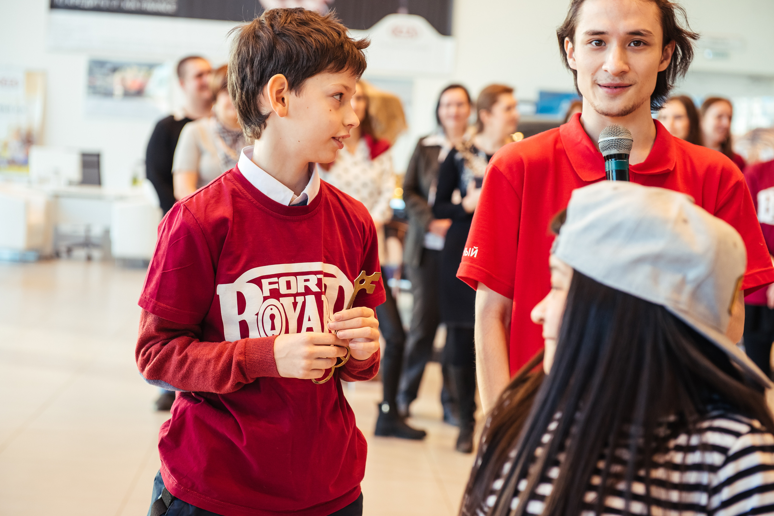 Фотосъемка репортажа с празднования 8 марта в KIA-центре, Челябинск. Свадебный и просто хороший фотограф в Челябинске