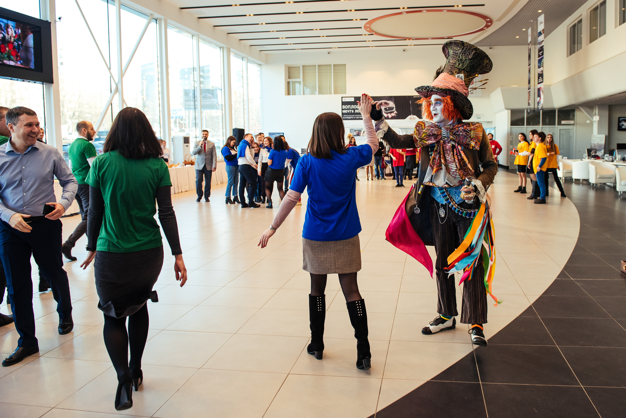 Фотосъемка репортажа с празднования 8 марта в KIA-центре, Челябинск. Свадебный и просто хороший фотограф в Челябинске