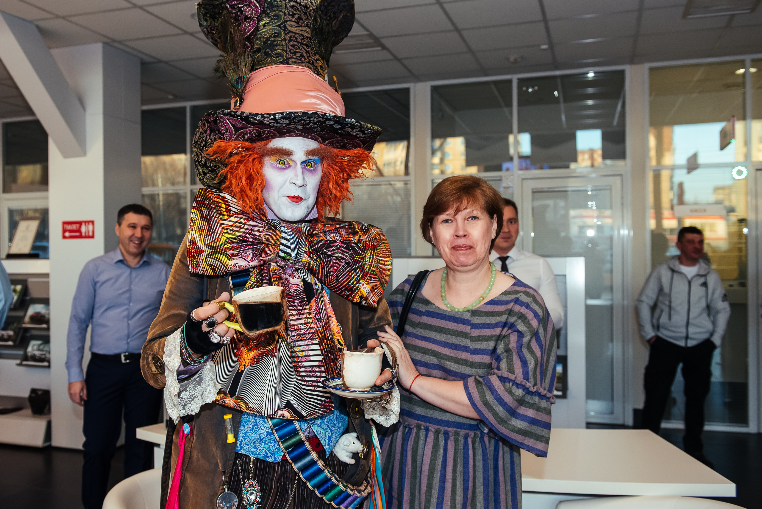 Фотосъемка репортажа с празднования 8 марта в KIA-центре, Челябинск. Свадебный и просто хороший фотограф в Челябинске