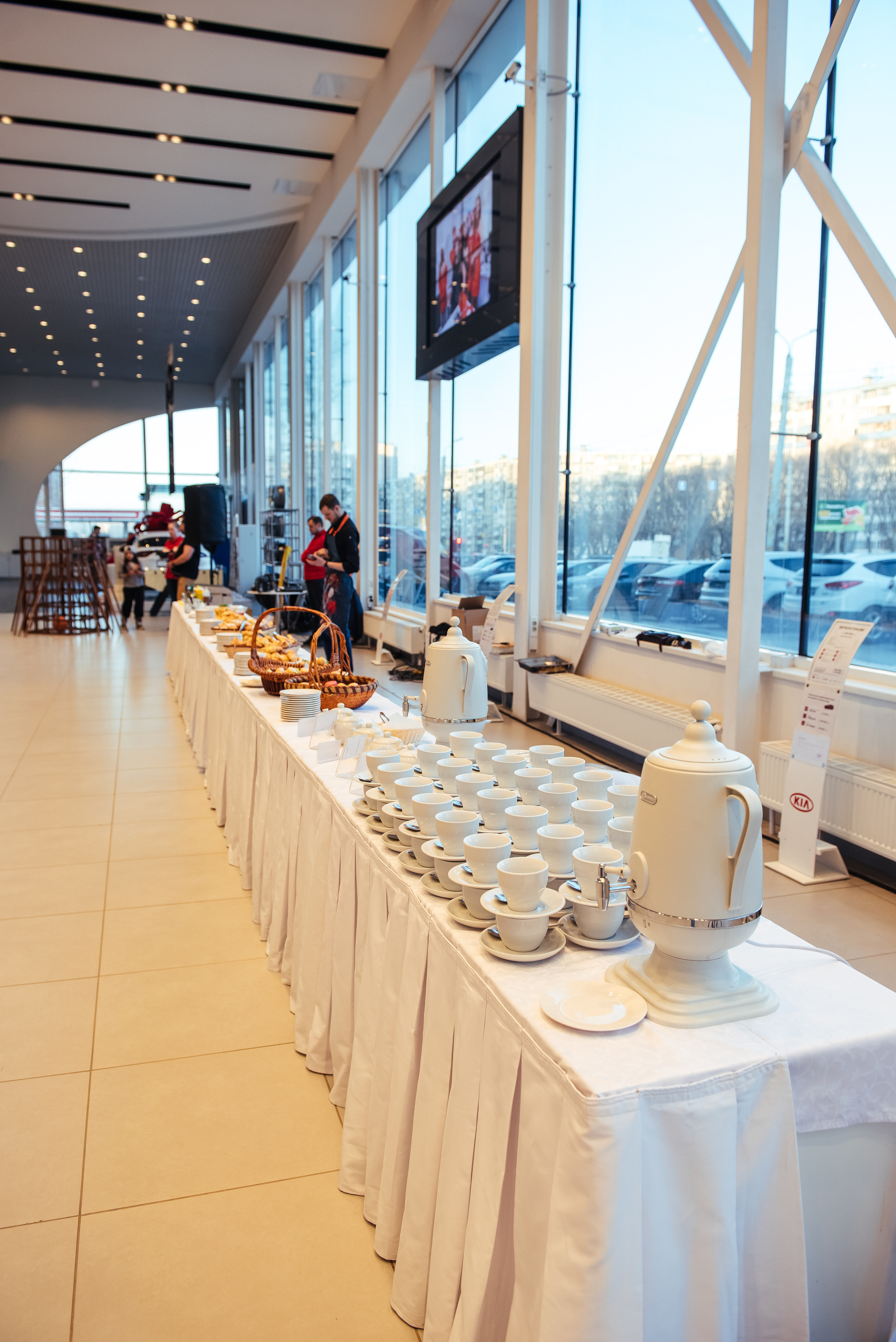 Фотосъемка репортажа с празднования 8 марта в KIA-центре, Челябинск. Свадебный и просто хороший фотограф в Челябинске