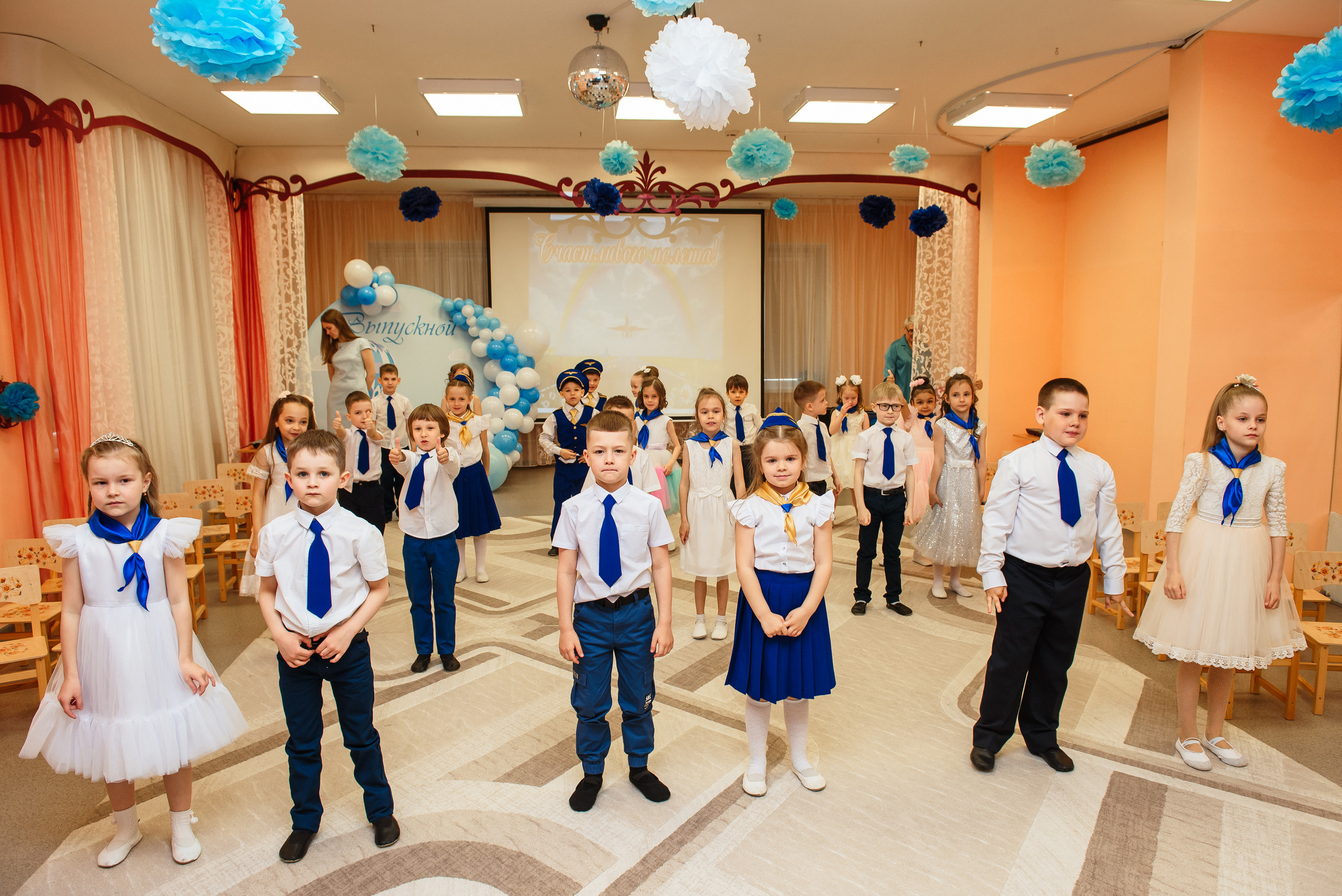 Выпускной в детсаду. Wedding and family photographer USA