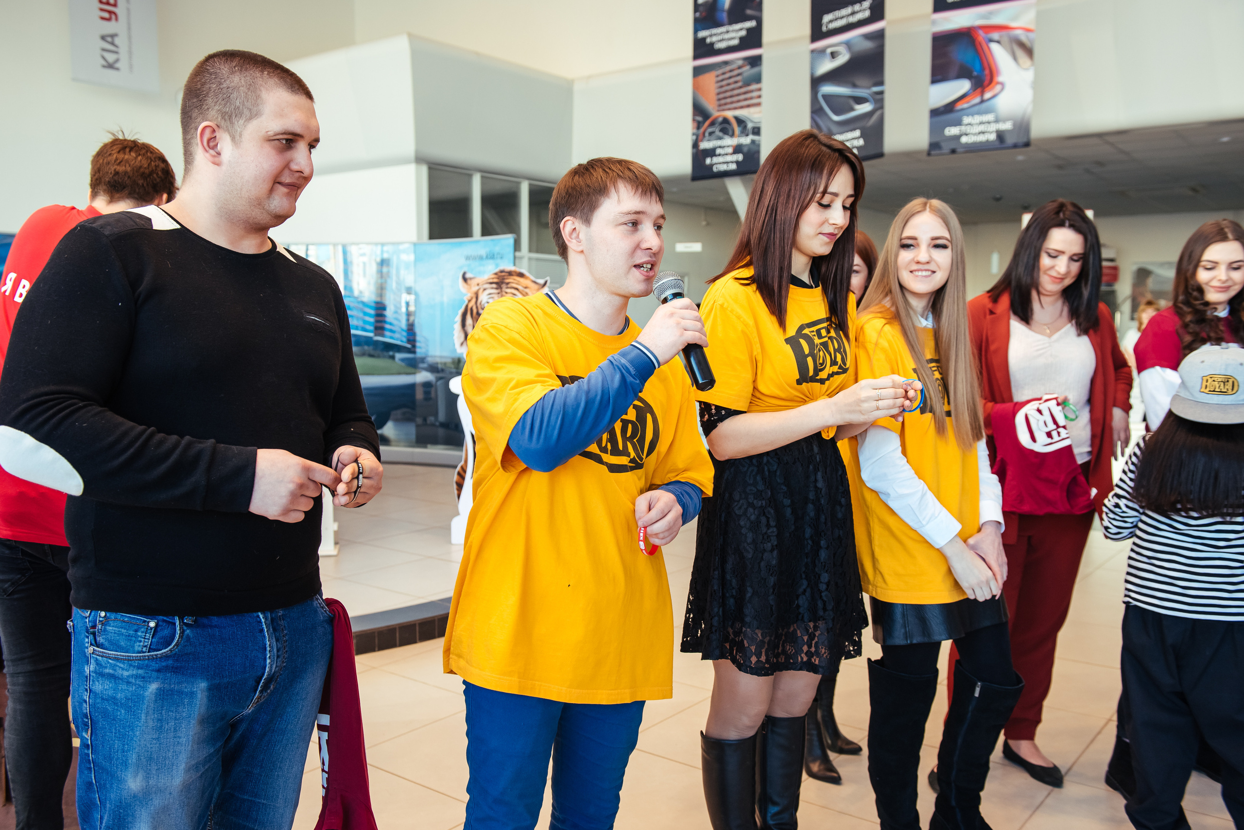 Фотосъемка репортажа с празднования 8 марта в KIA-центре, Челябинск. Свадебный и просто хороший фотограф в Челябинске