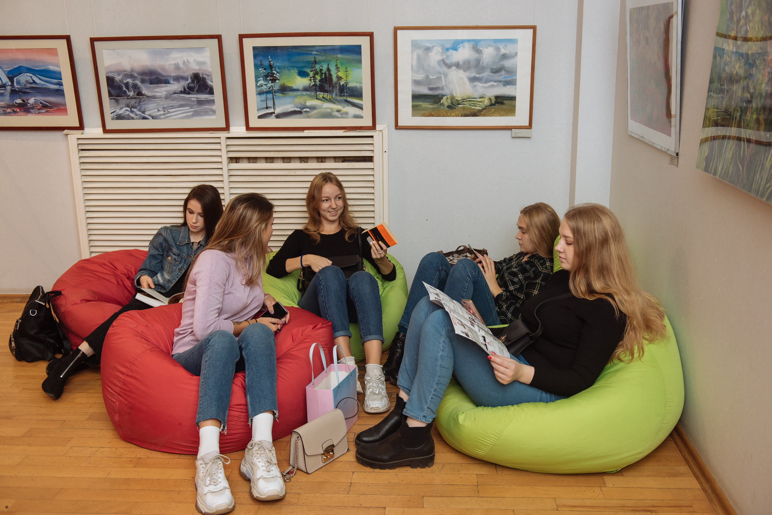 Южноуральская книжная выставка-ярмарка в Союзе Художников, Челябинск. Свадебный и просто хороший фотограф в Челябинске