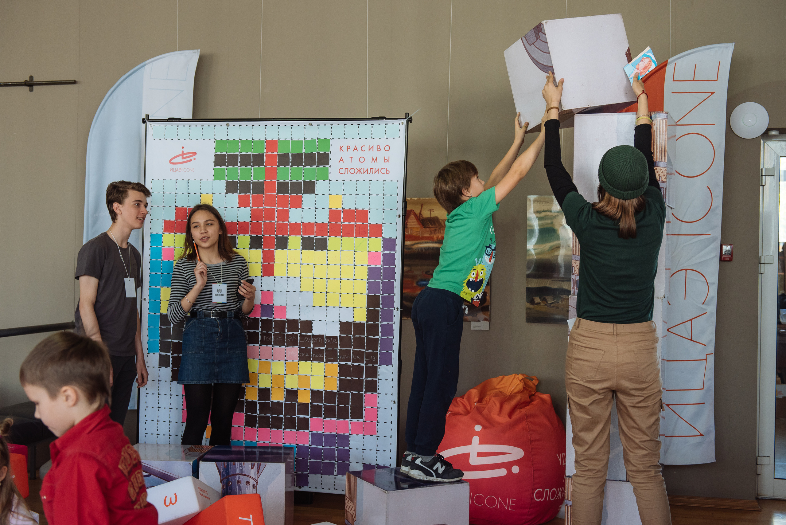 Южноуральская книжная выставка-ярмарка в Союзе Художников, Челябинск. Свадебный и просто хороший фотограф в Челябинске